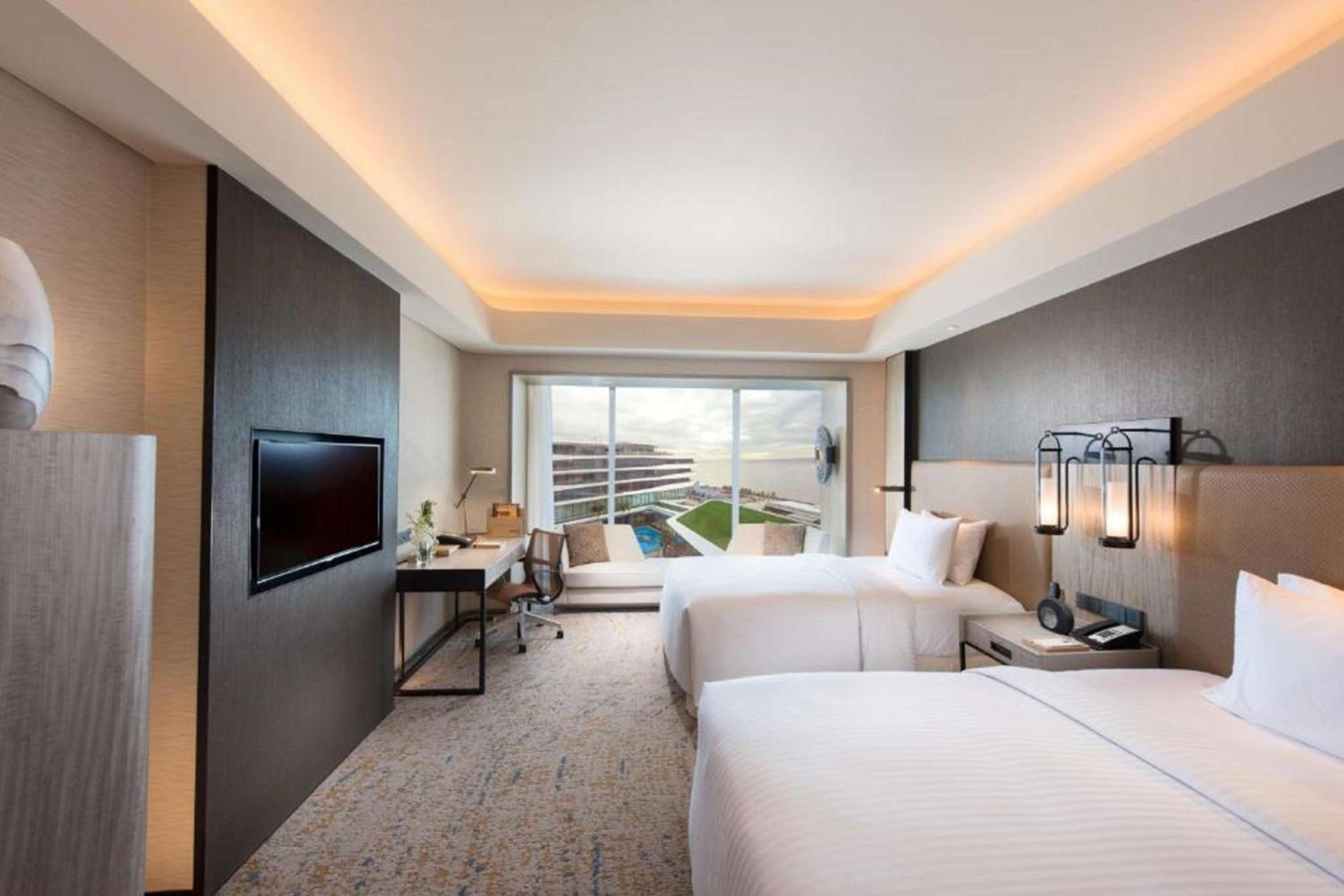Executive Twin Room with Bay View - Lounge Access