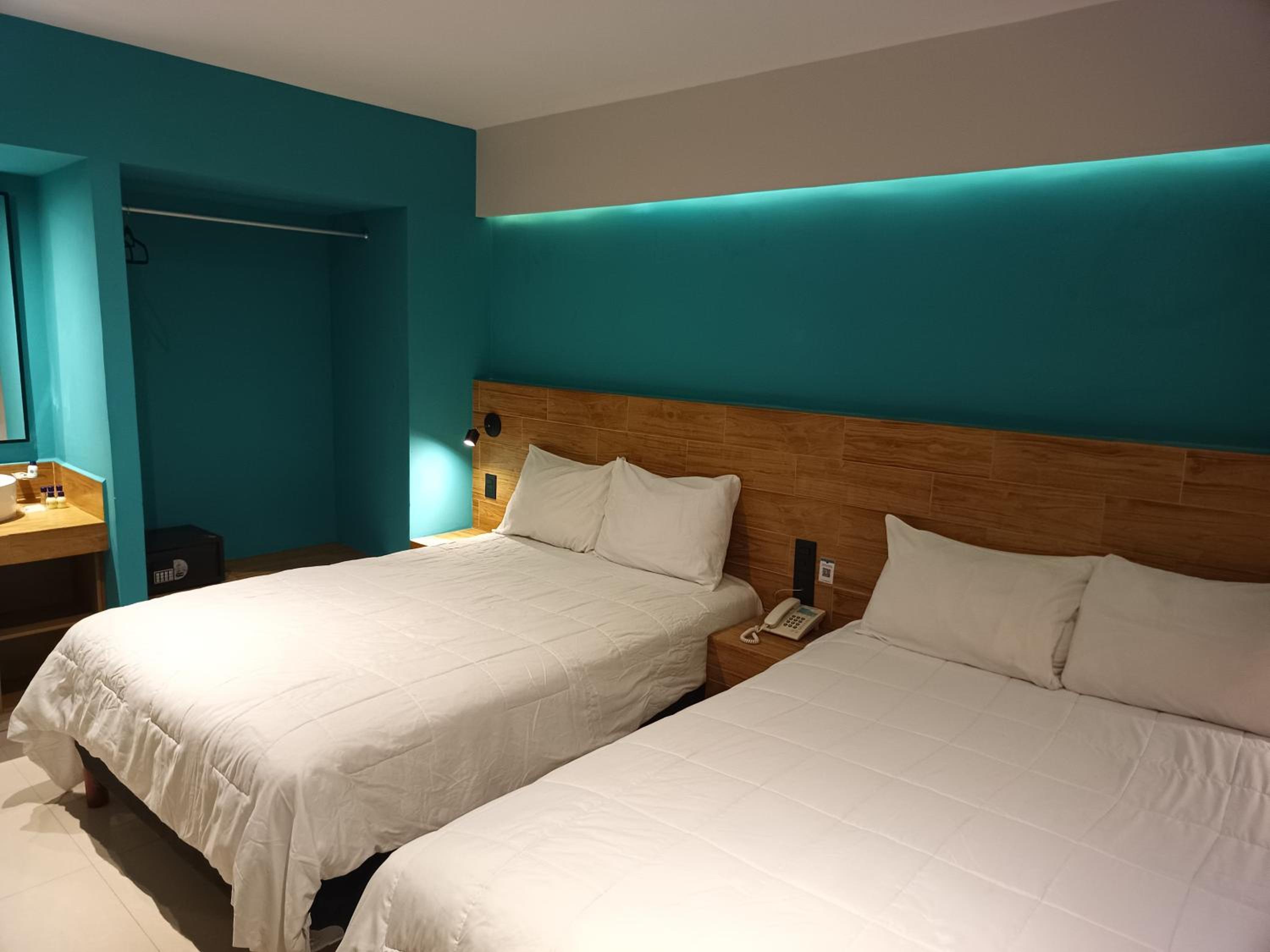 Standard Double Room - Photo 18