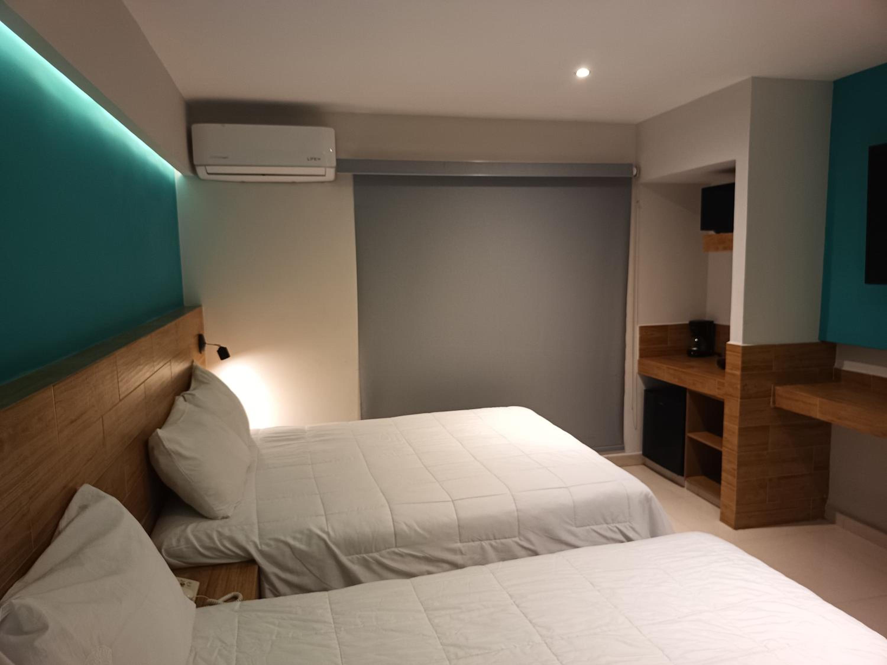 Deluxe Double Room - Photo 43