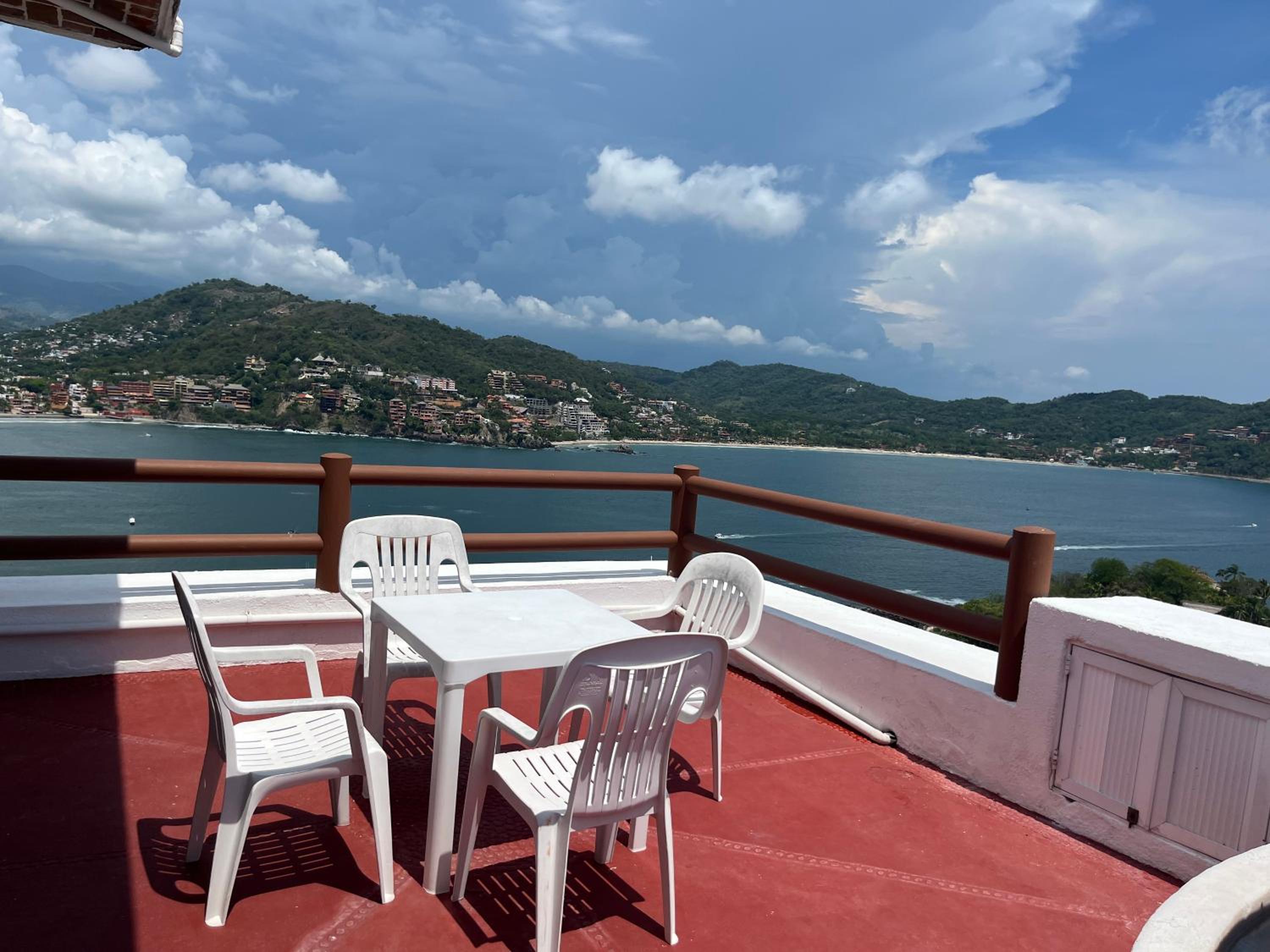 Apartment with Sea View - Photo 16