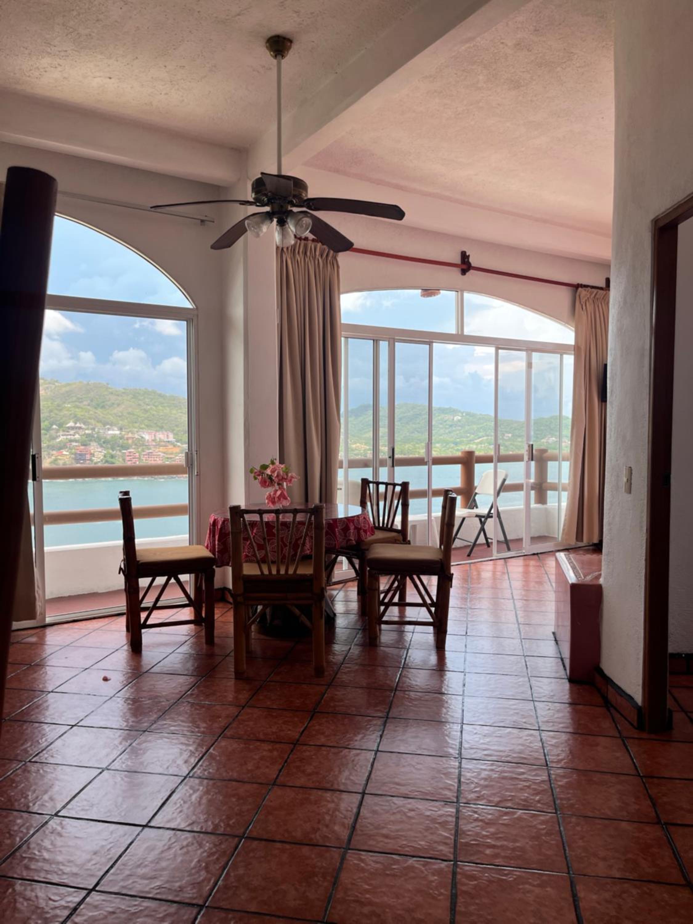 Apartment with Sea View - Photo 12