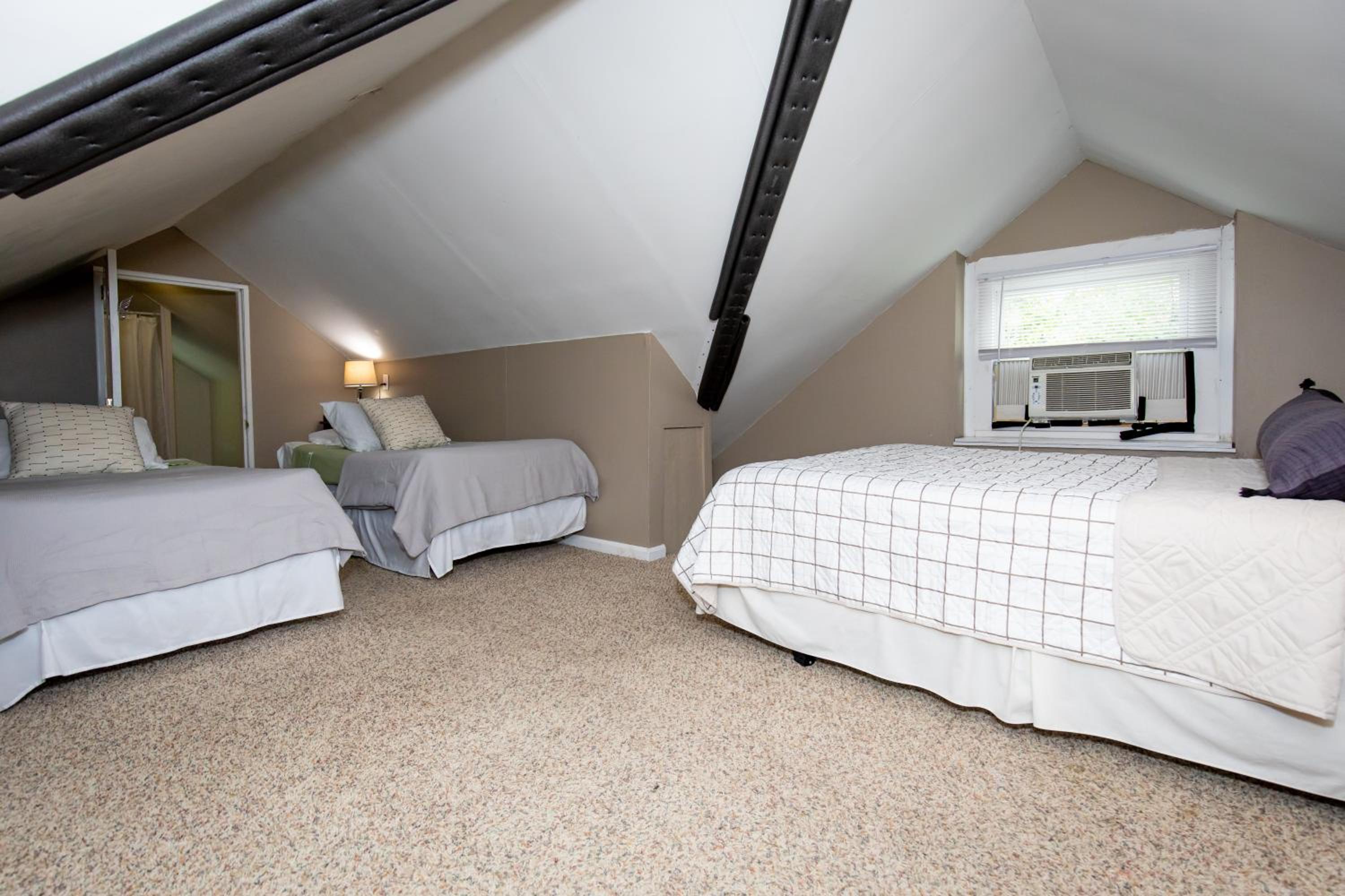 Three-Bedroom Vacation Home  photo 3