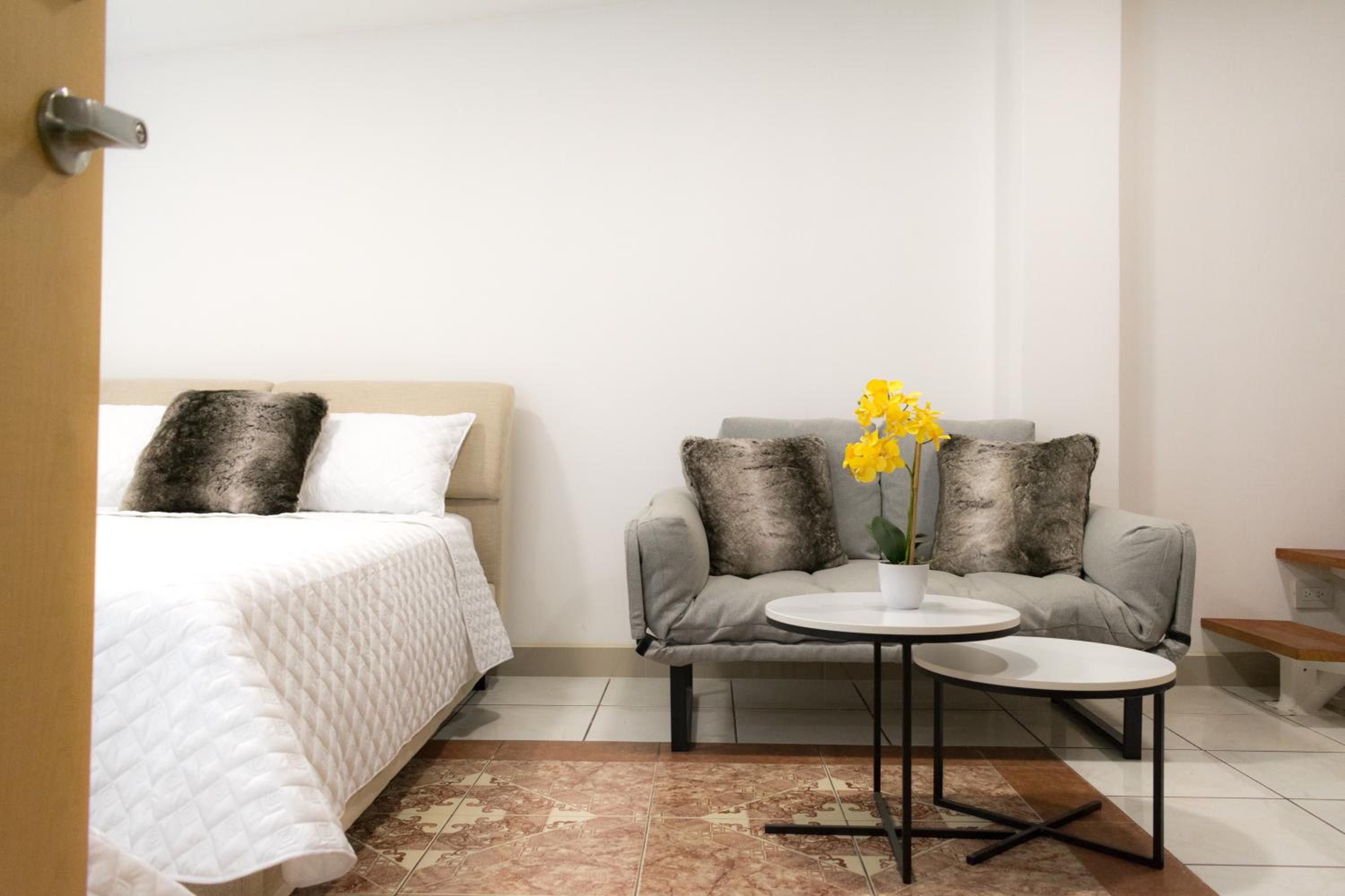 Deluxe Family Room photo 3