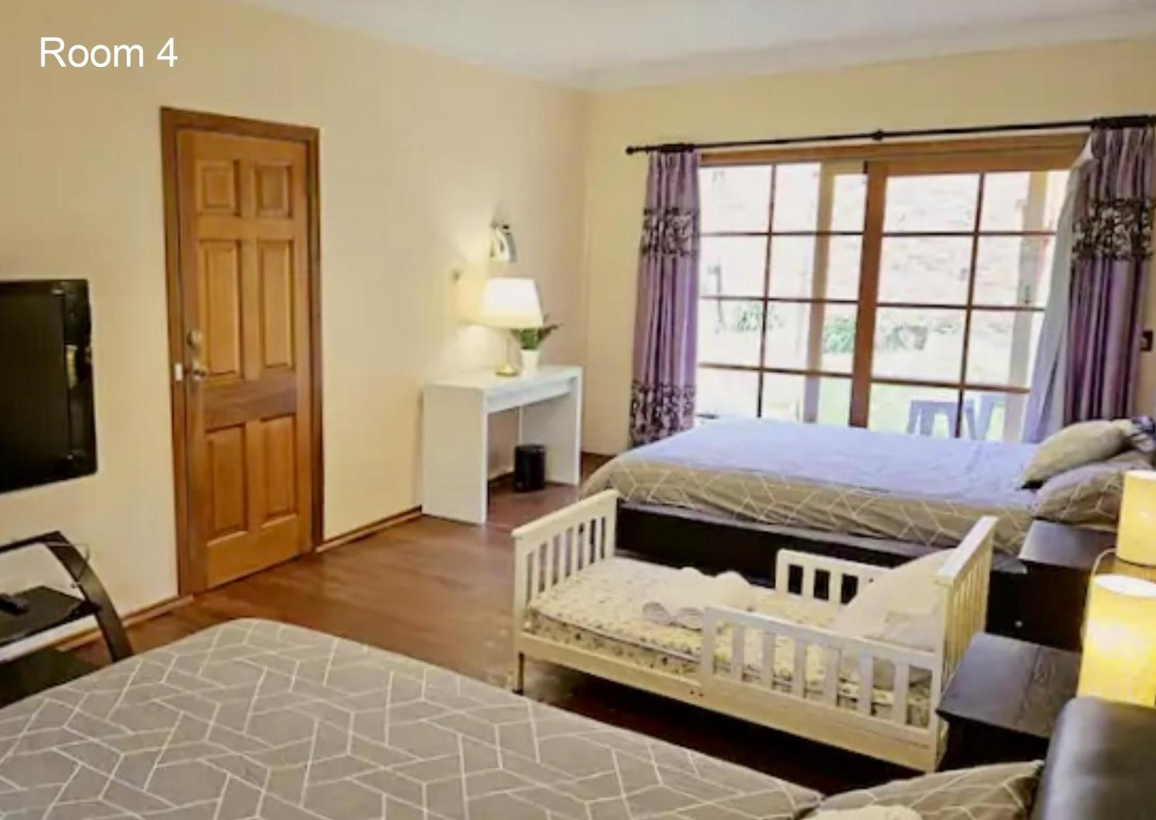 Family Room with Shared Bathroom photo 2