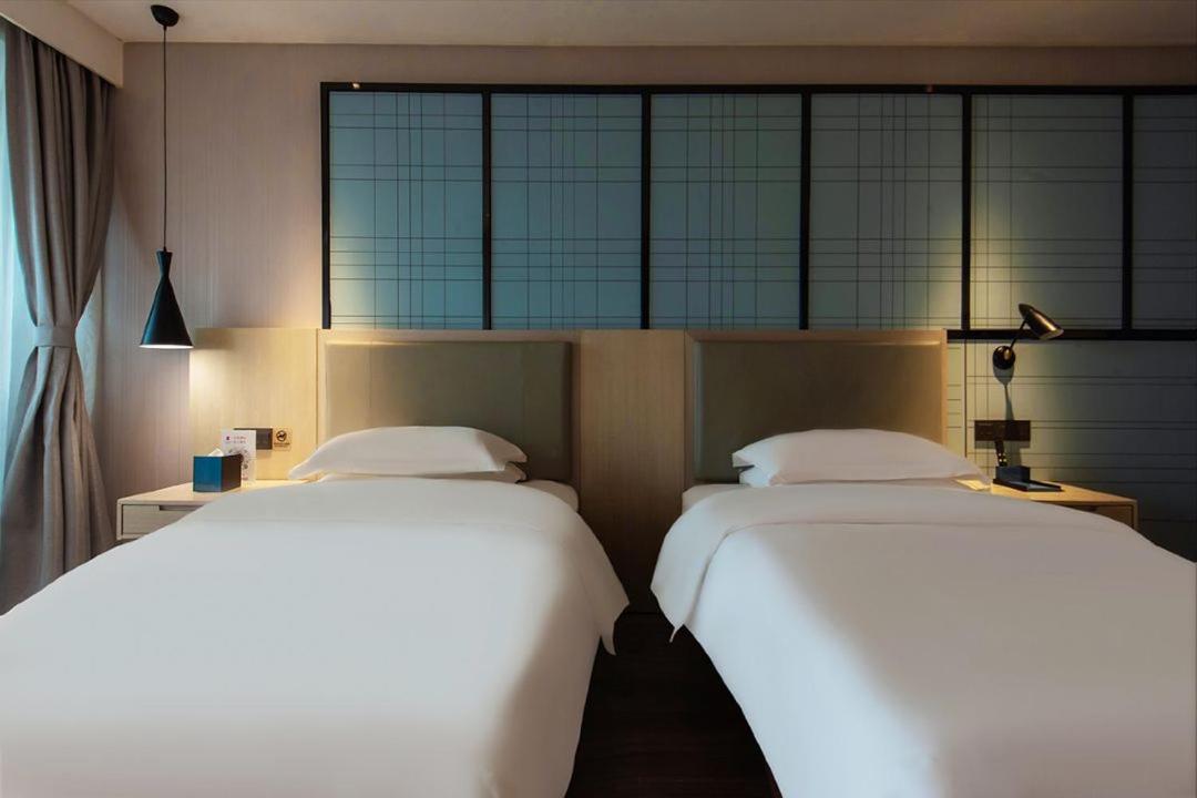 Deluxe Twin Room photo 2