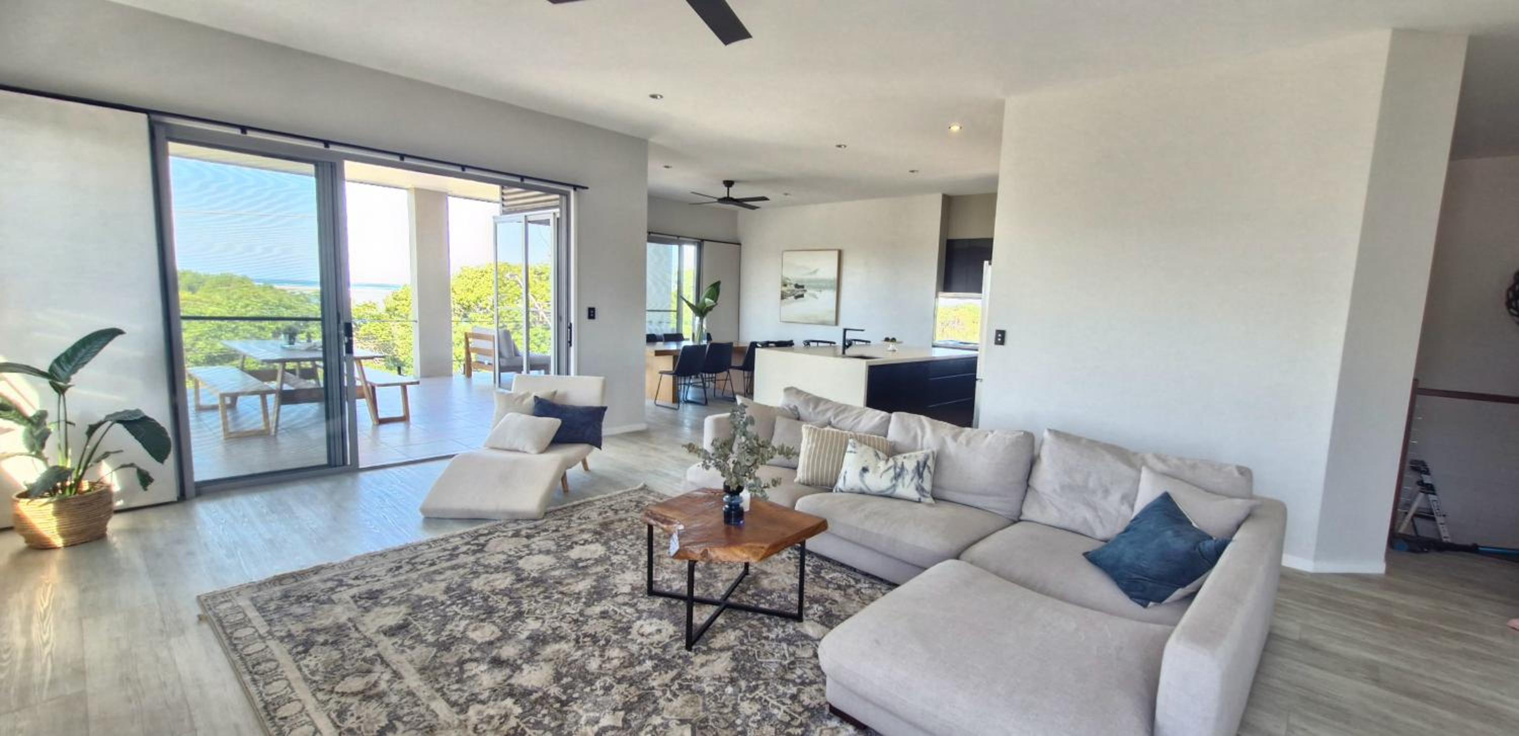 Seven-Bedroom House photo 2