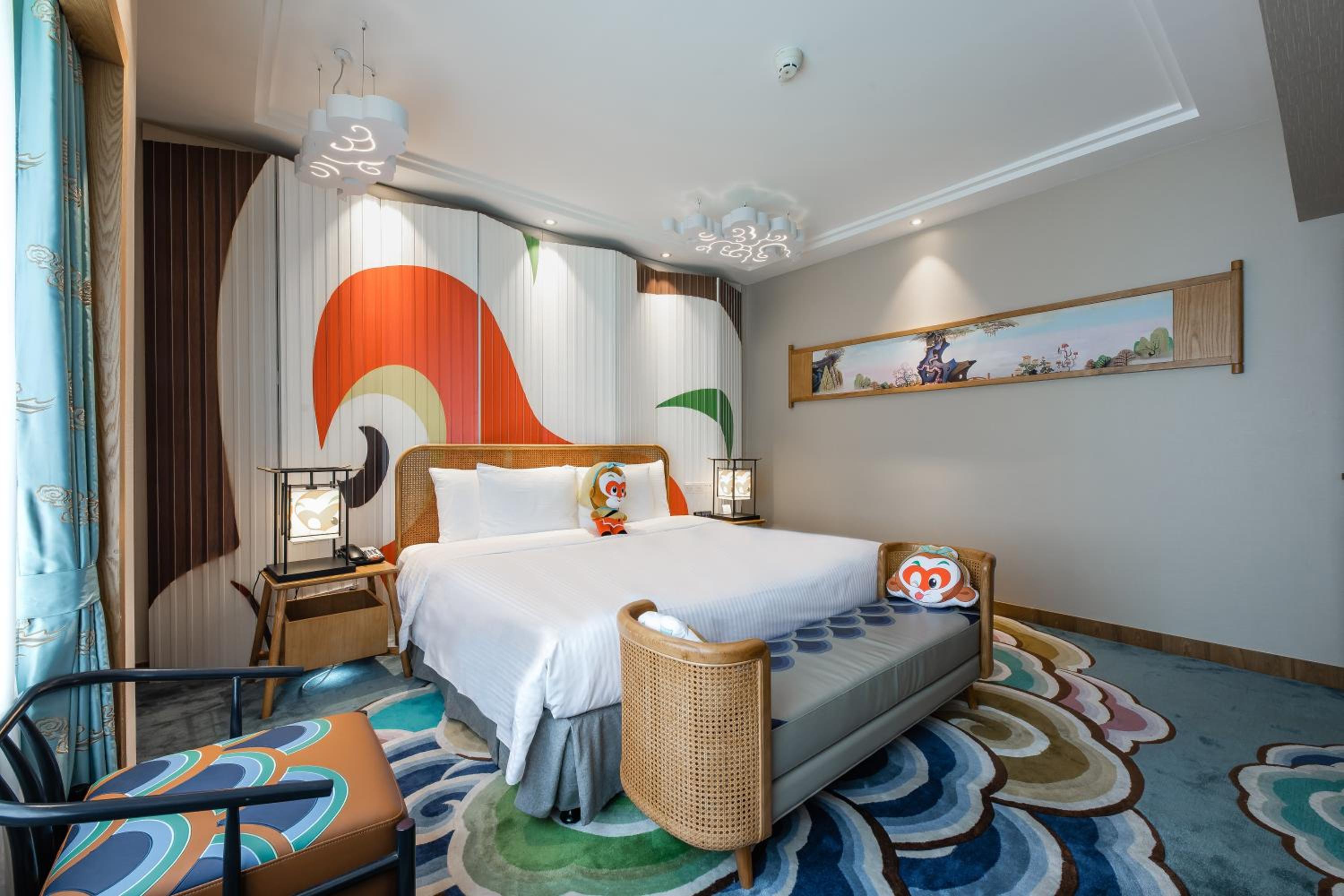 1 King Bed One Bedroom Suite Kids Theme