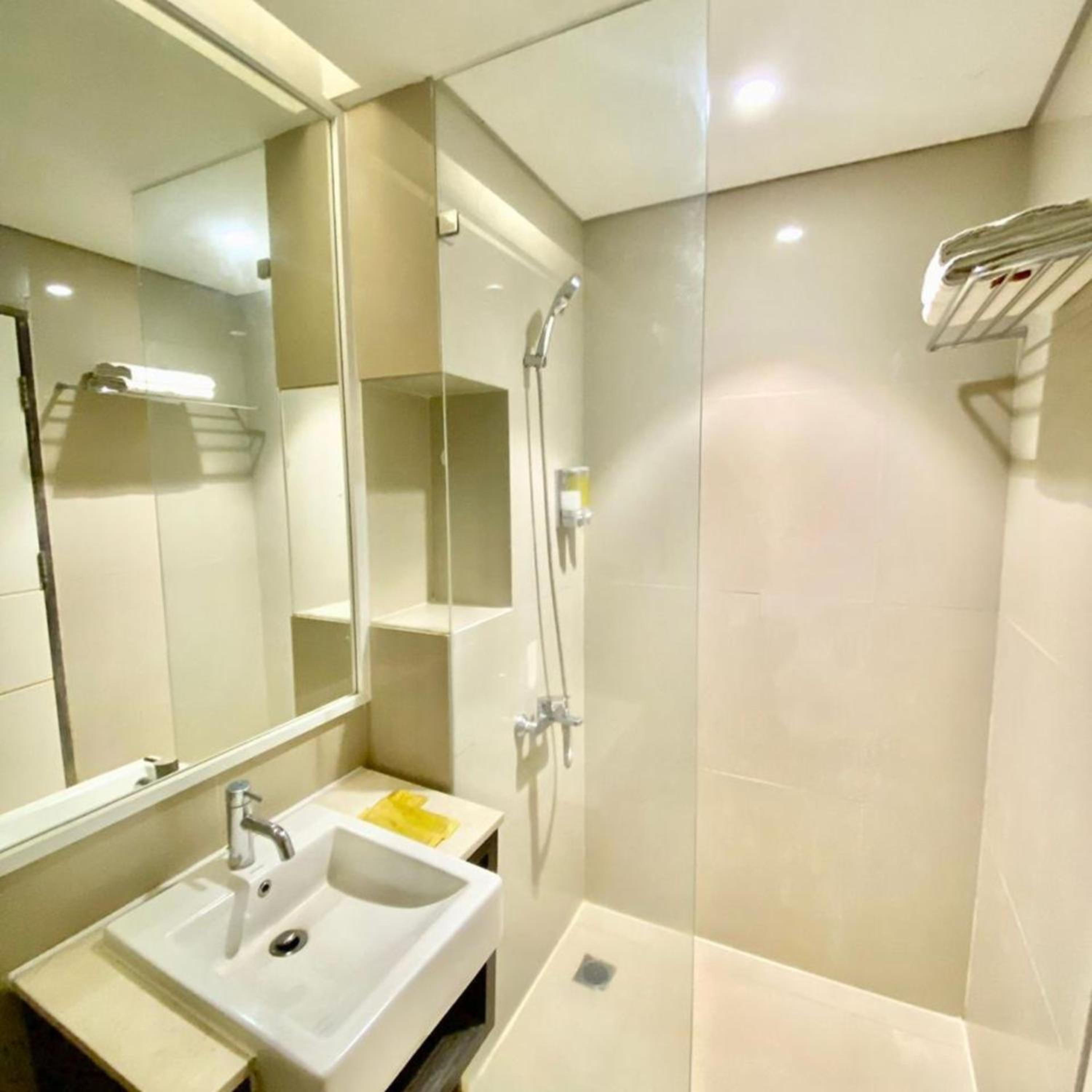 Deluxe Twin Room - Photo 6