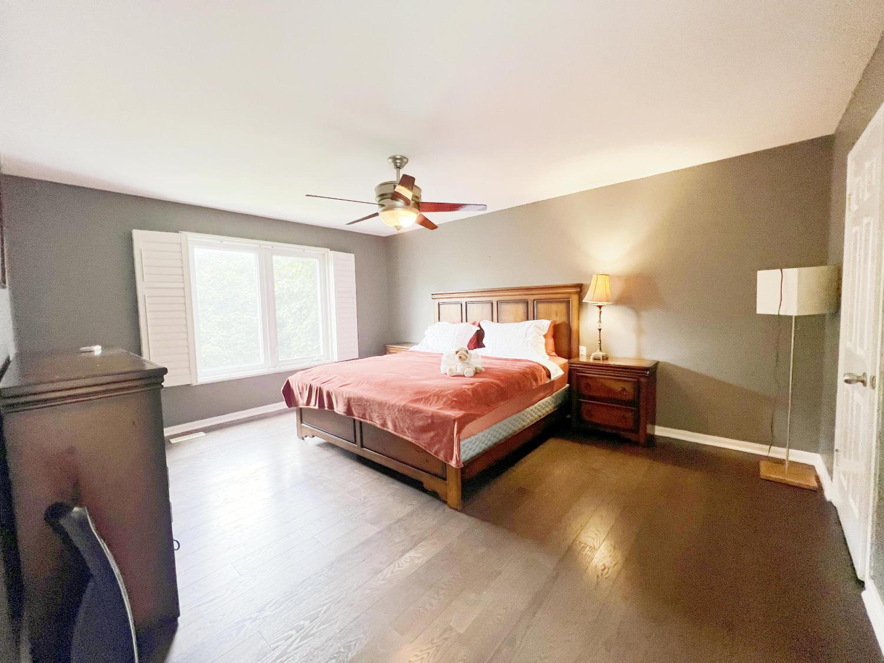 Deluxe King Room photo 1