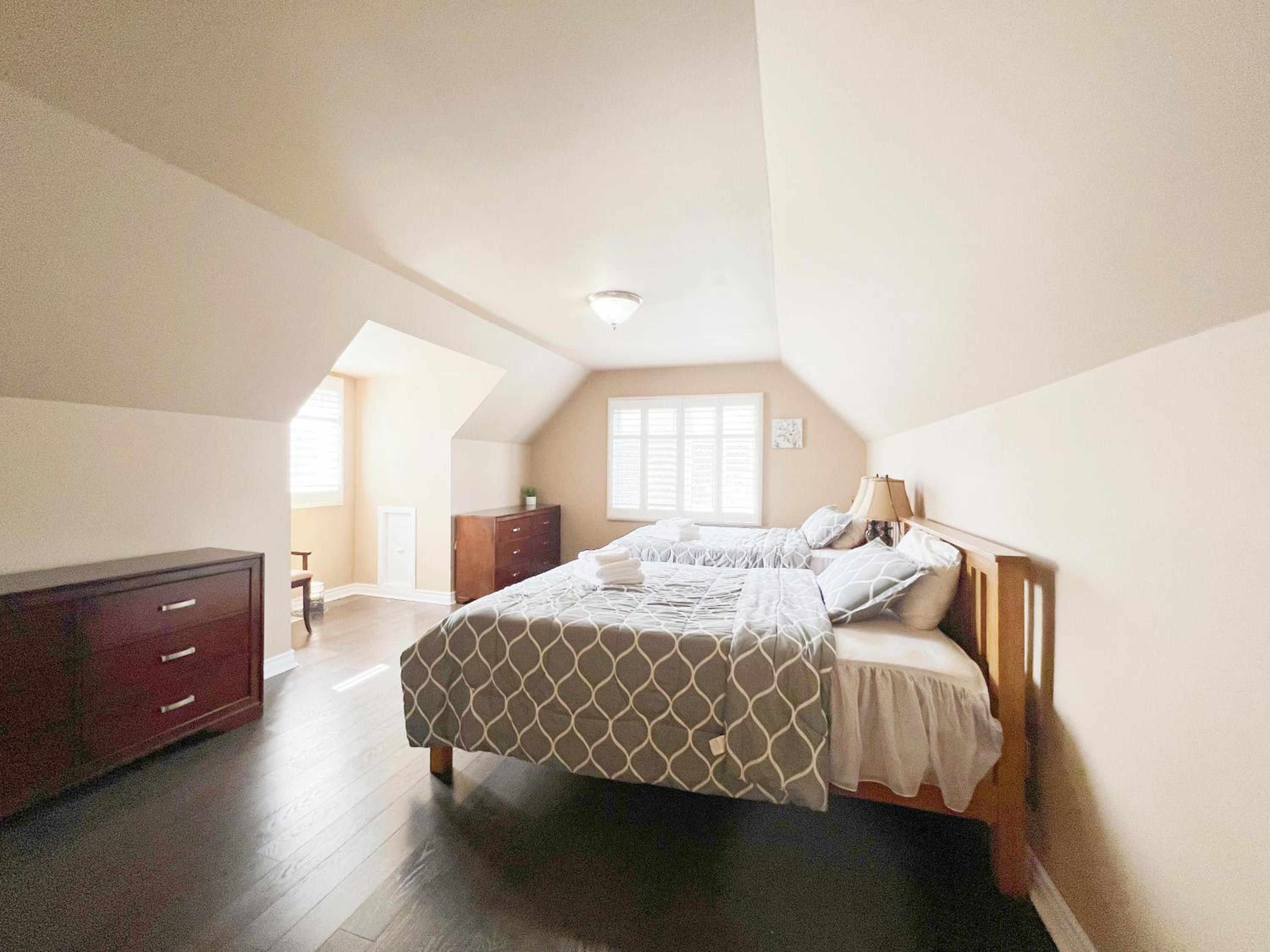 Twin Room With Private Bathroom photo 1