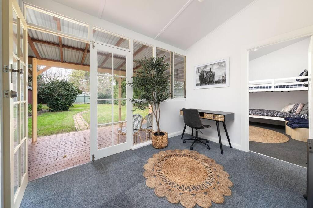 Three-Bedroom House photo 2