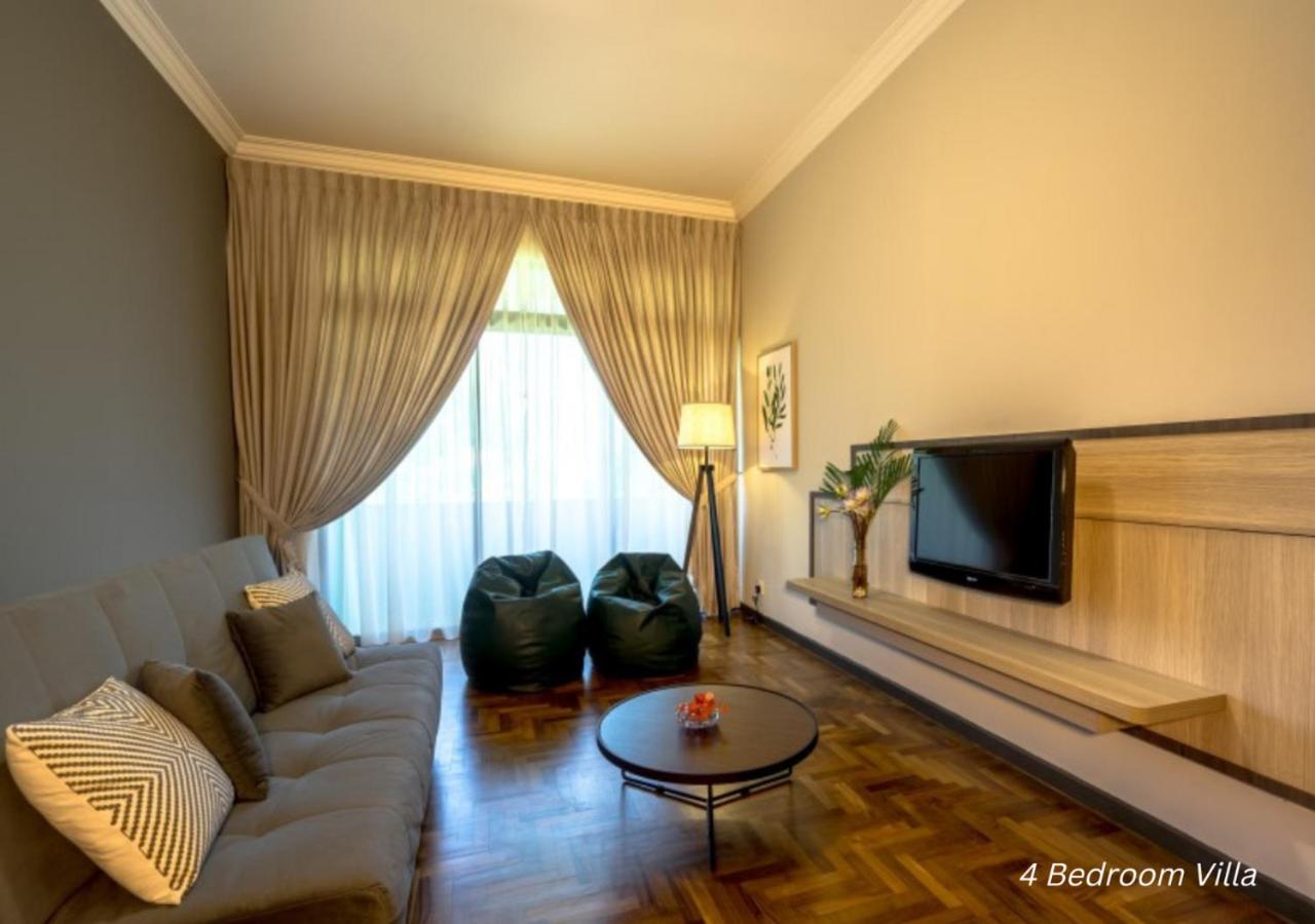 Three-Bedroom Villa photo 2