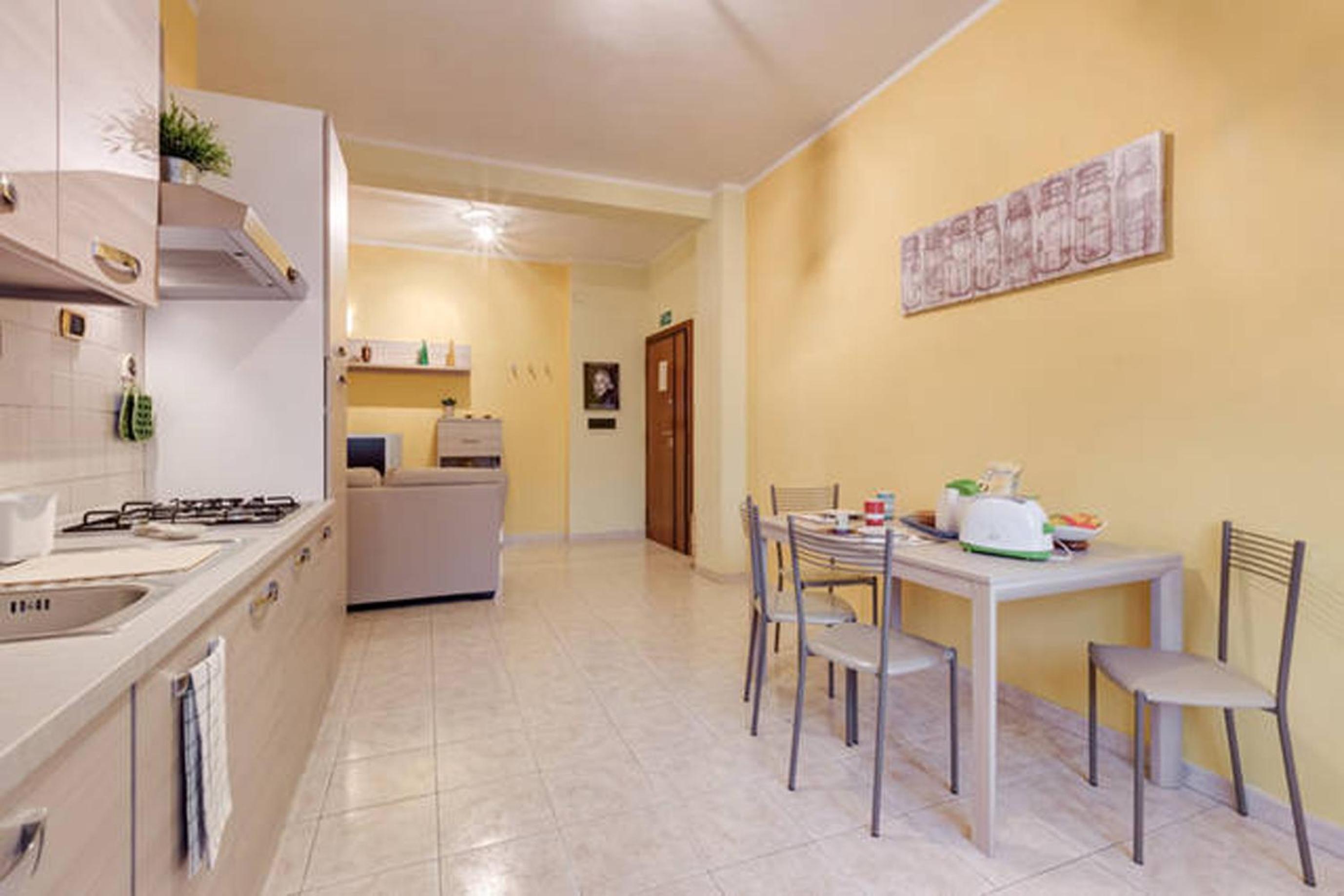 Apartment photo 3