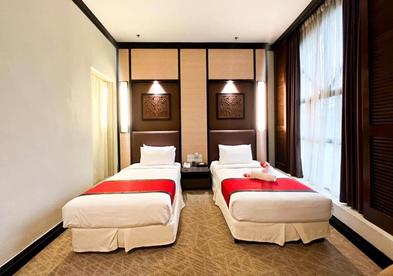 Clubhouse Twin Room photo 3
