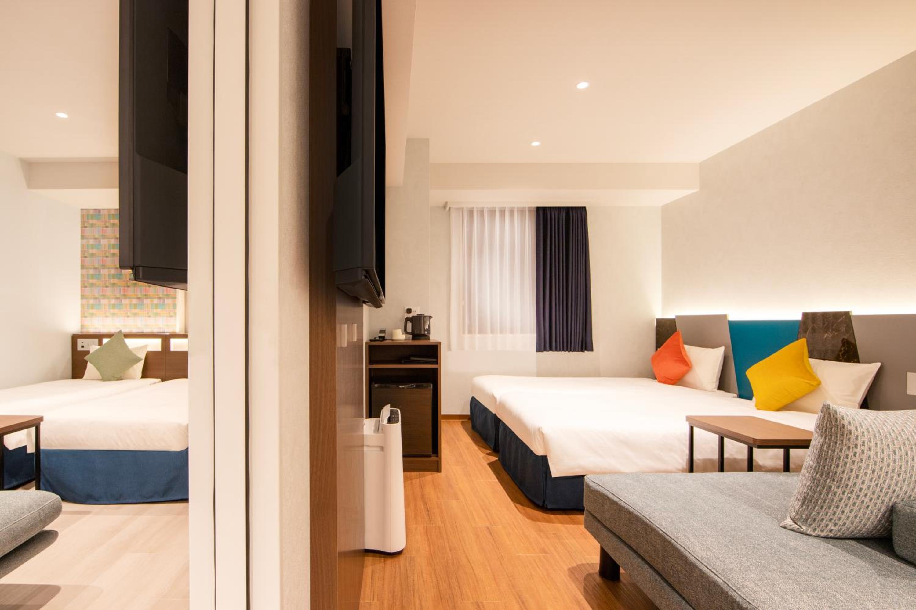 Connecting Rooms (4 Adults)