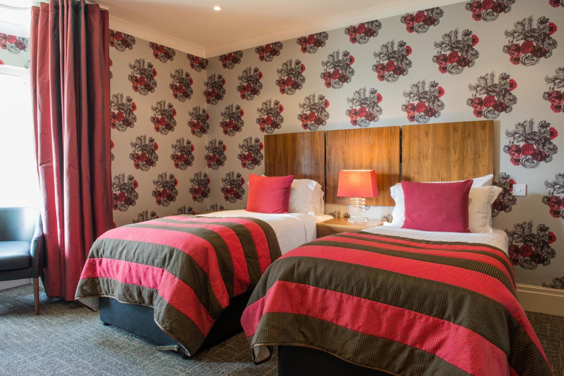 Twin Room - Photo 3