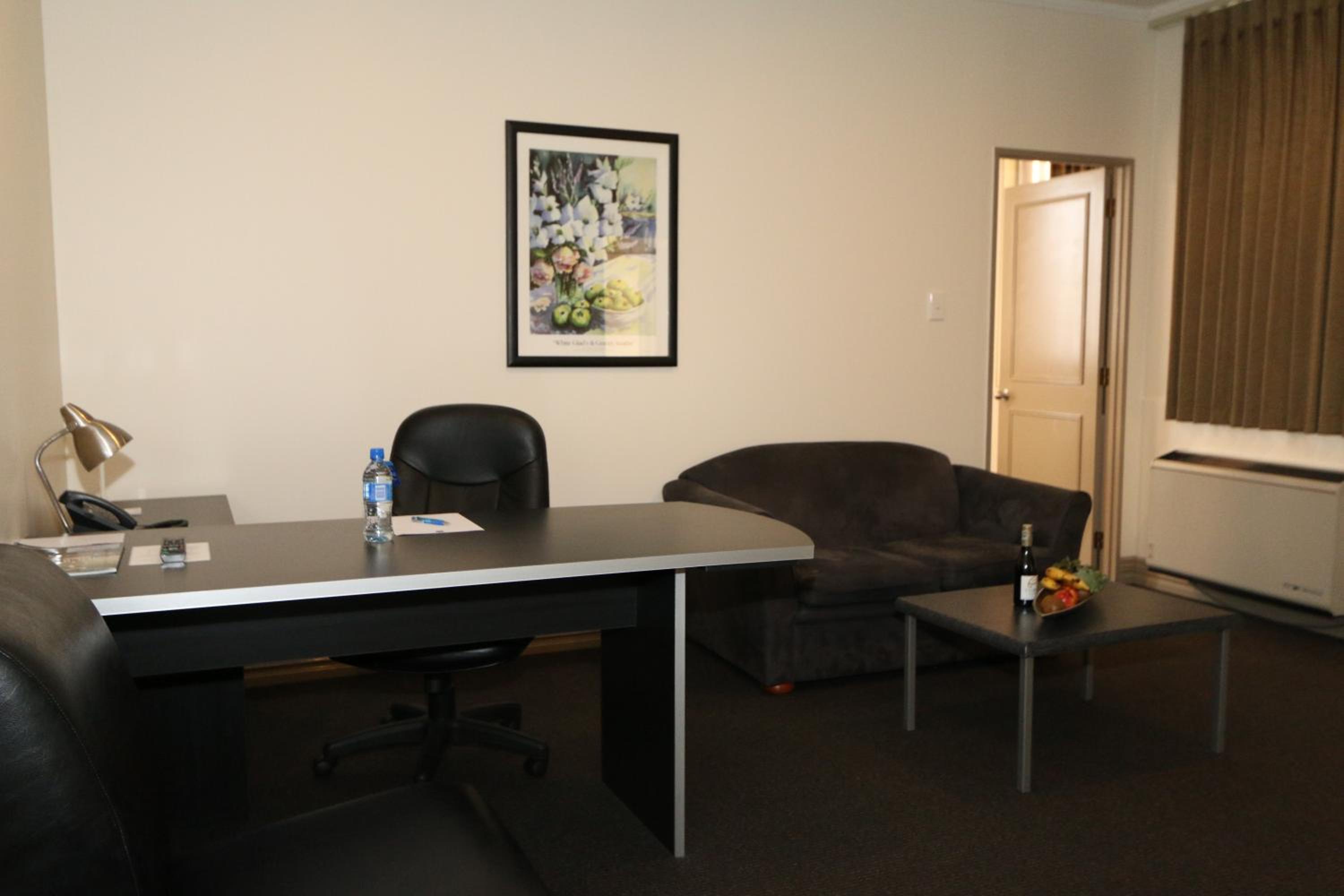 1 Bedroom Apartment - Photo 4