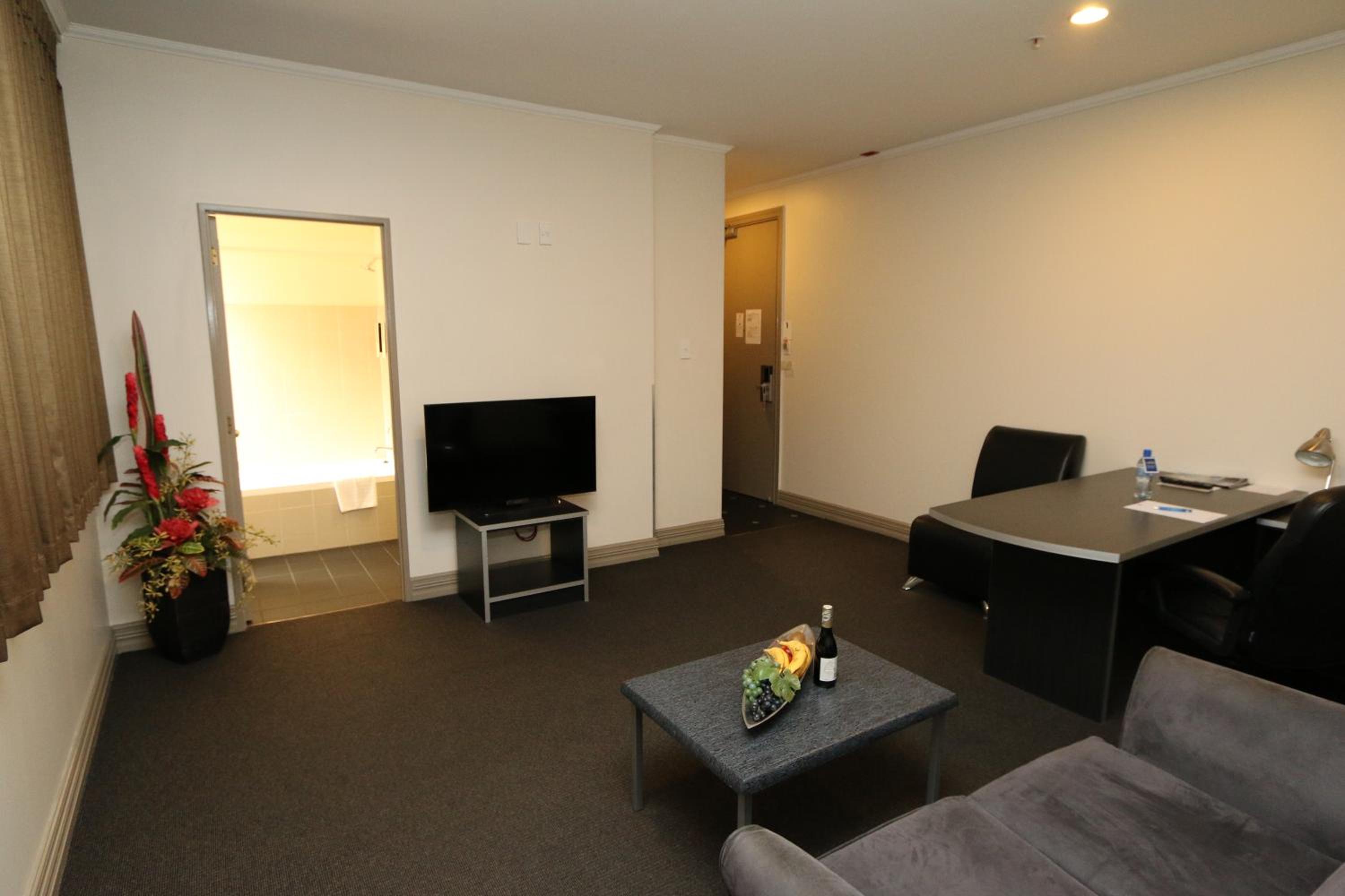 1 Bedroom Apartment - Photo 5