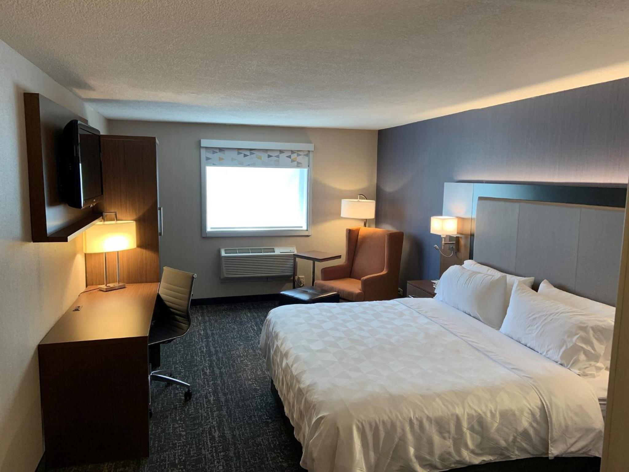 Standard King Room - Photo 1