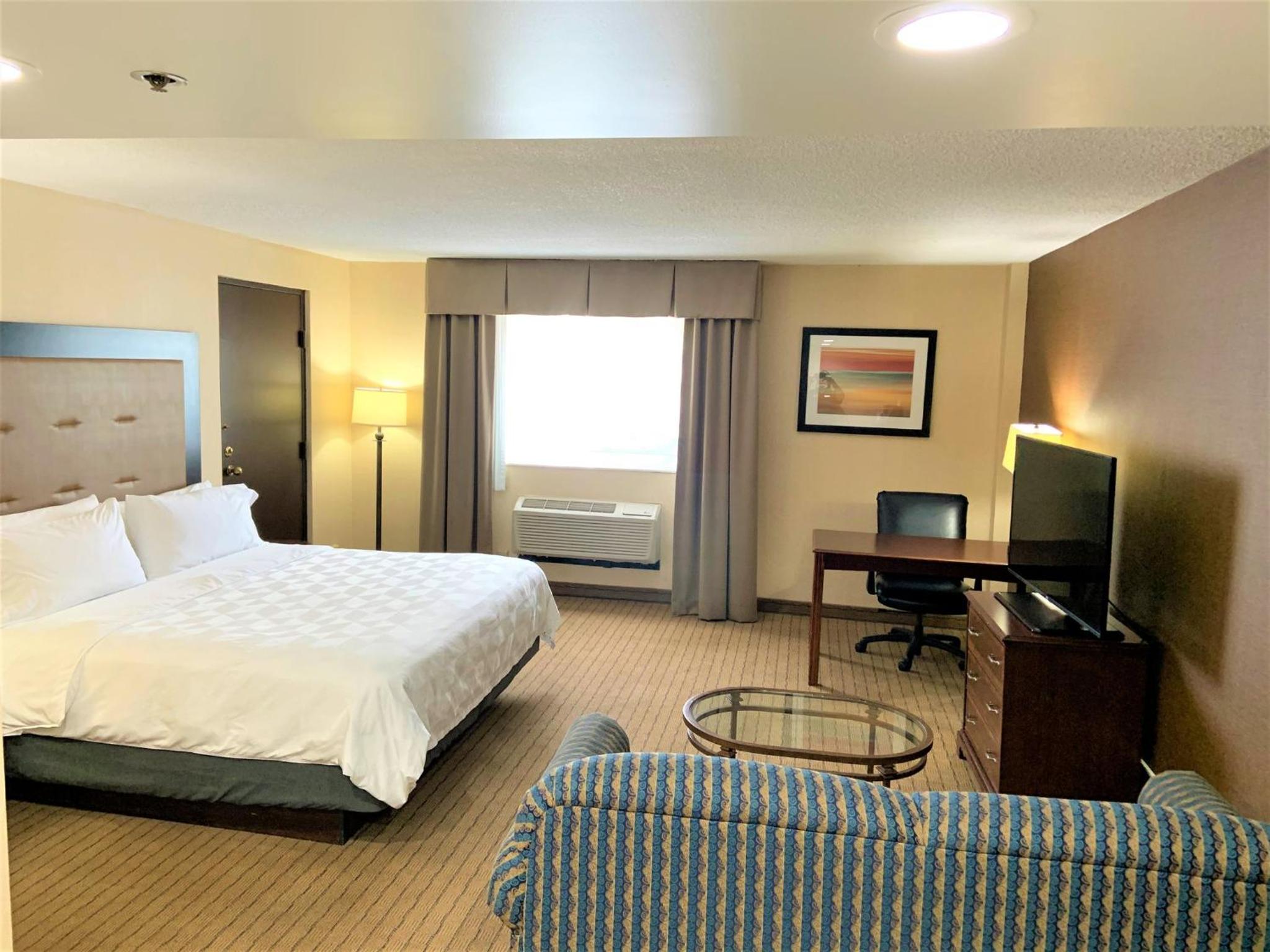 Premium King Room - Photo 1