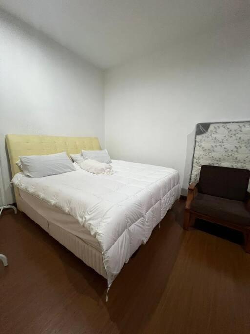 Four-Bedroom House photo 2