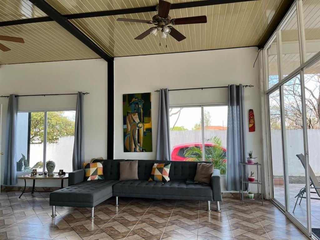 Six-Bedroom House photo 1
