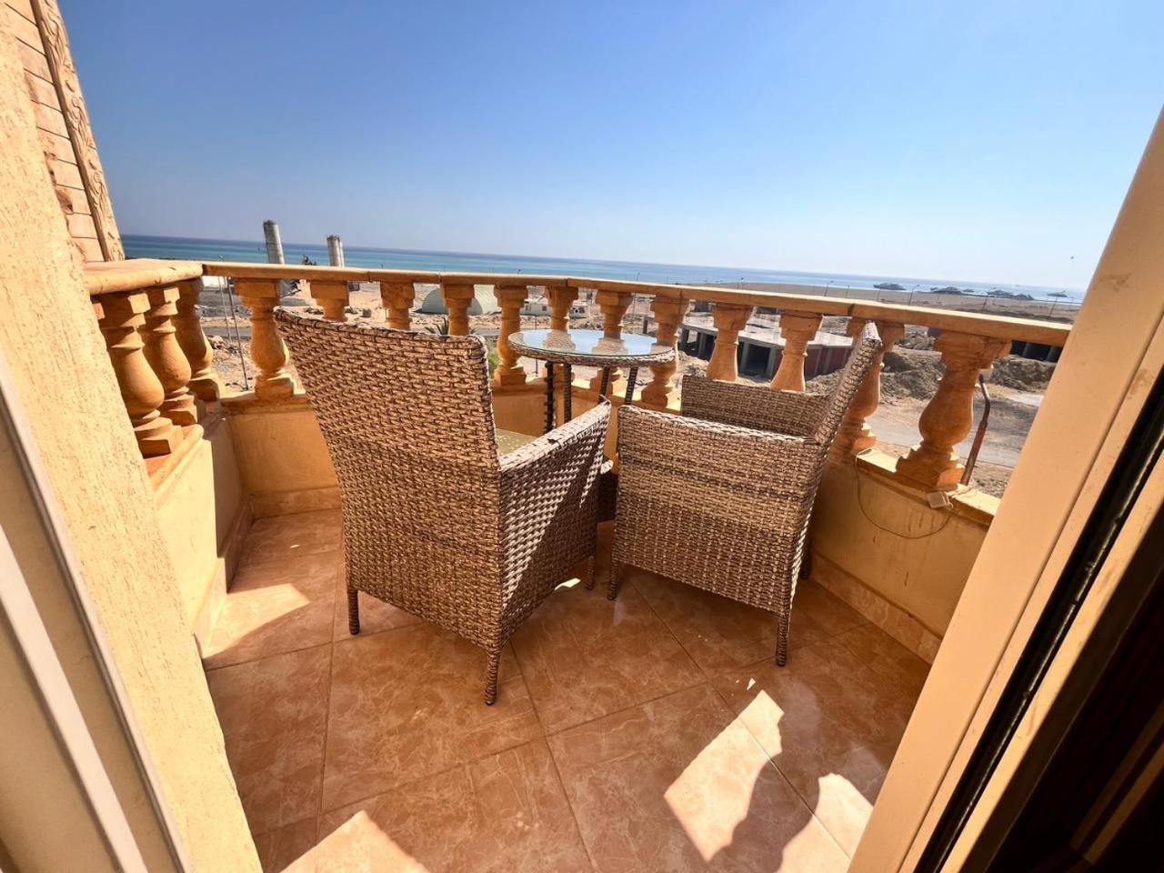 Suite with Sea View - Photo 4