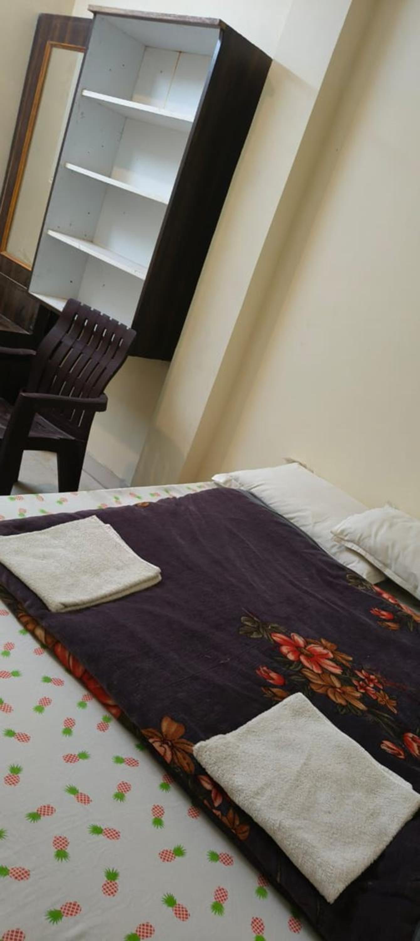 Small Double Room - Photo 2