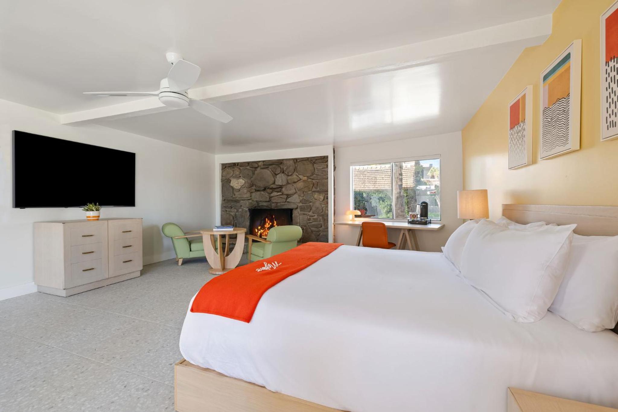 Superior King Suite - Photo 1
