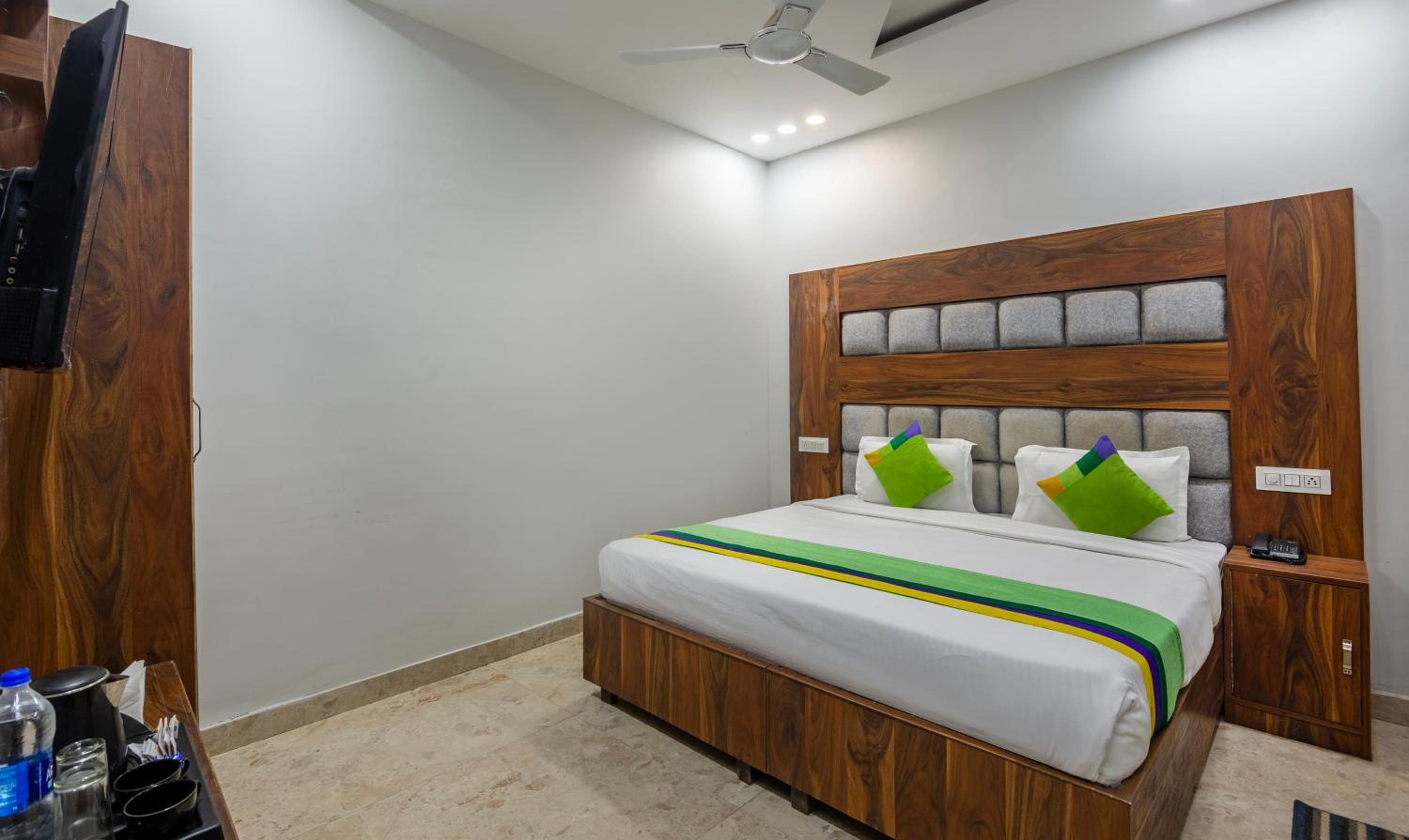 Economy Double Room photo 2