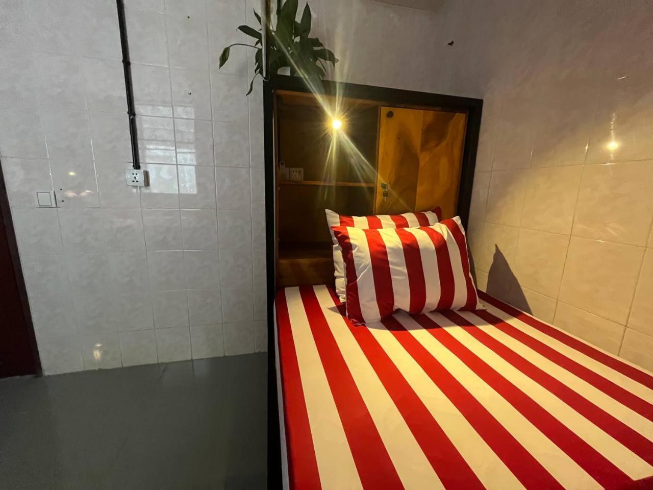 Twin Room With Shared Bathroom photo 1