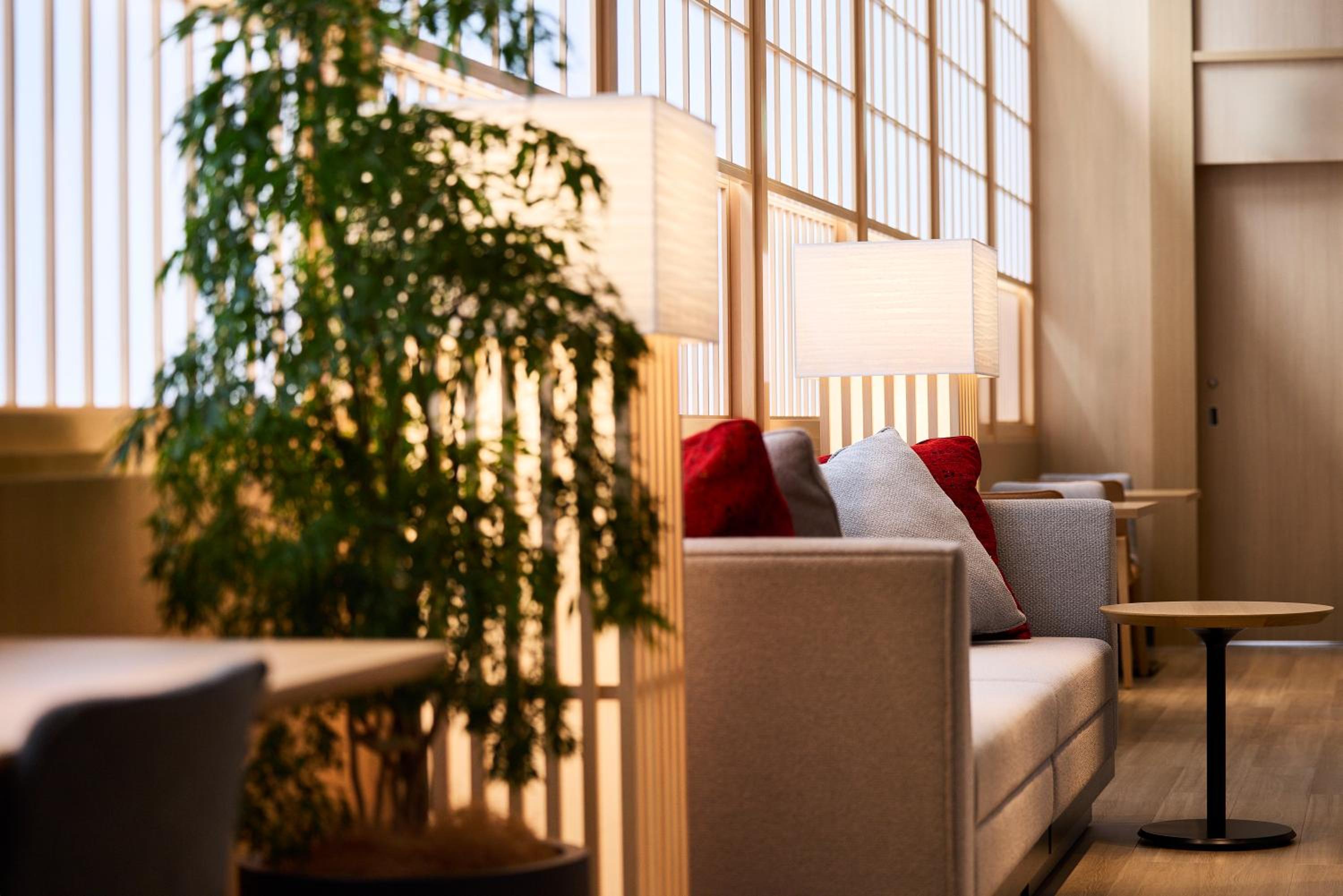 Newly Renovated – Cerulean Queen Room with Japanese Style Lounge Access, Non Smoking photo Newly Renovated – Cerulean Queen Room with Japanese Style Lounge Access, Non Smoking photo