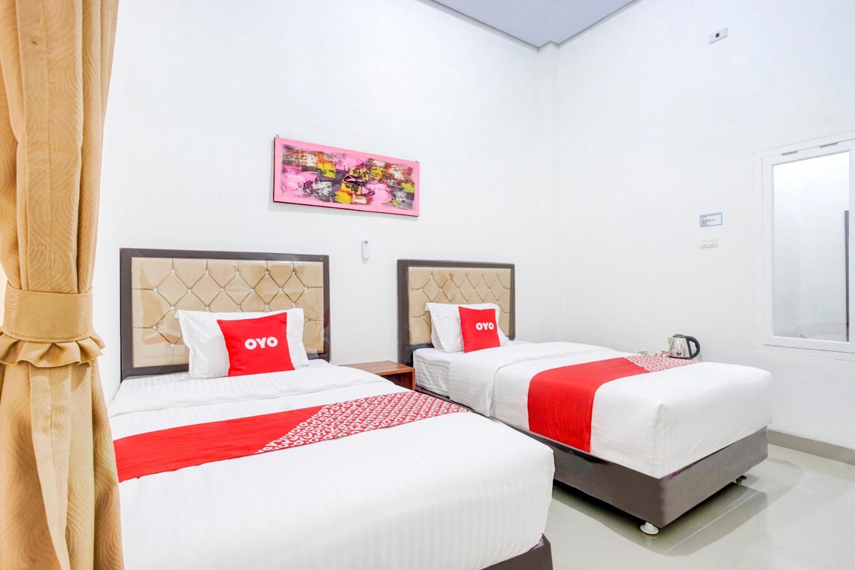 Delxue Twin Room photo 3