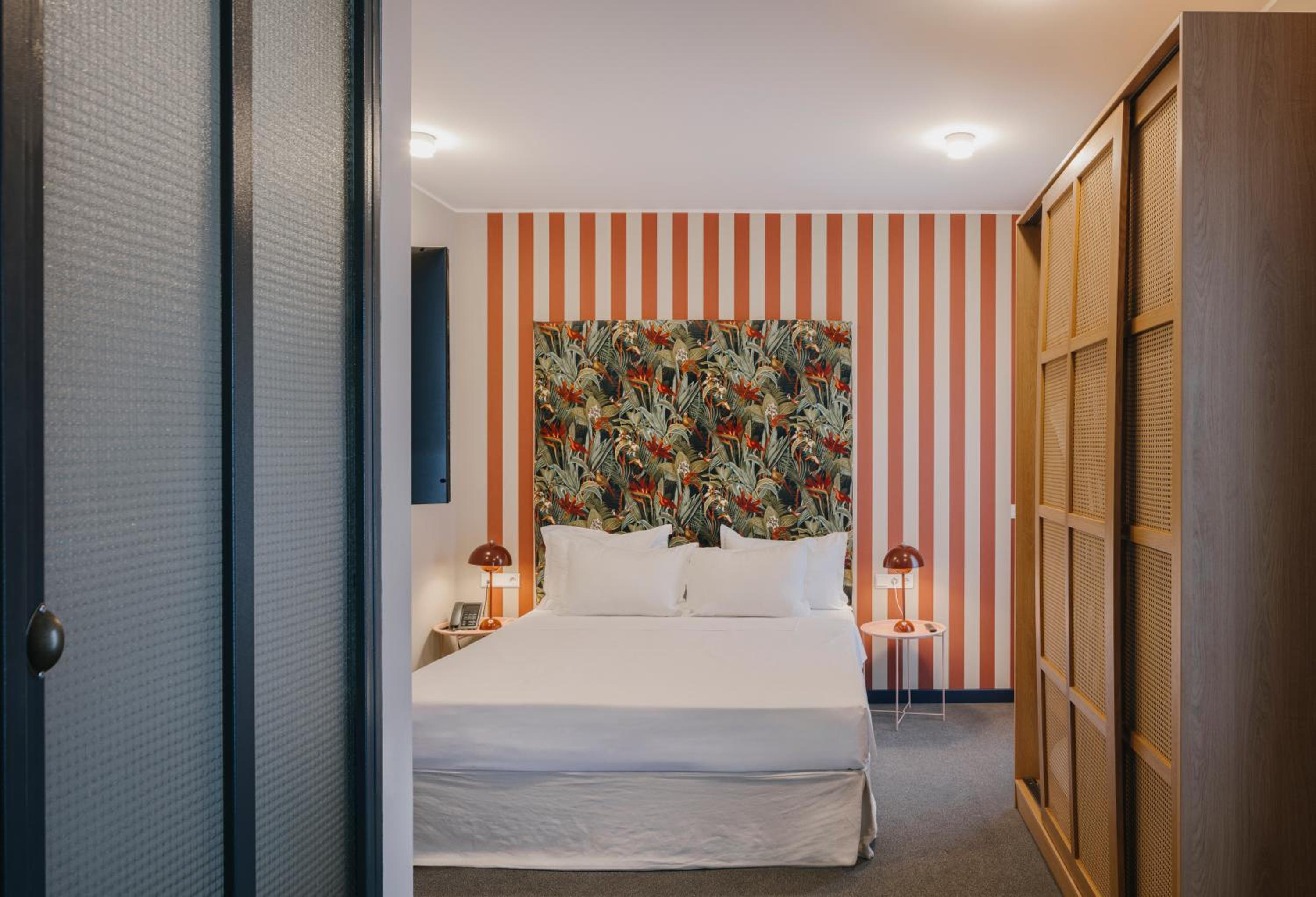 Triple Room with Balcony - Photo 6