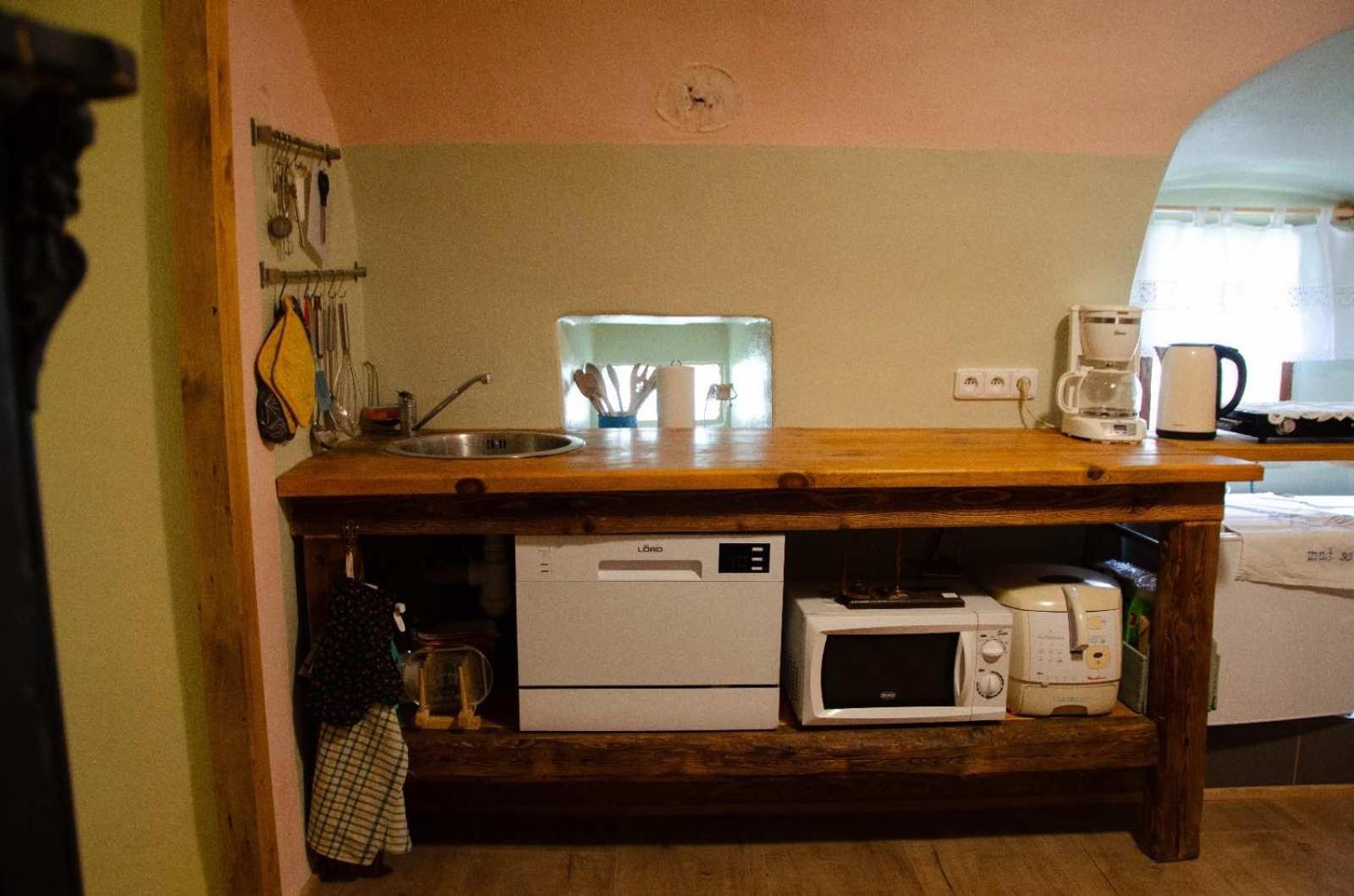 Three-Bedroom House photo 3