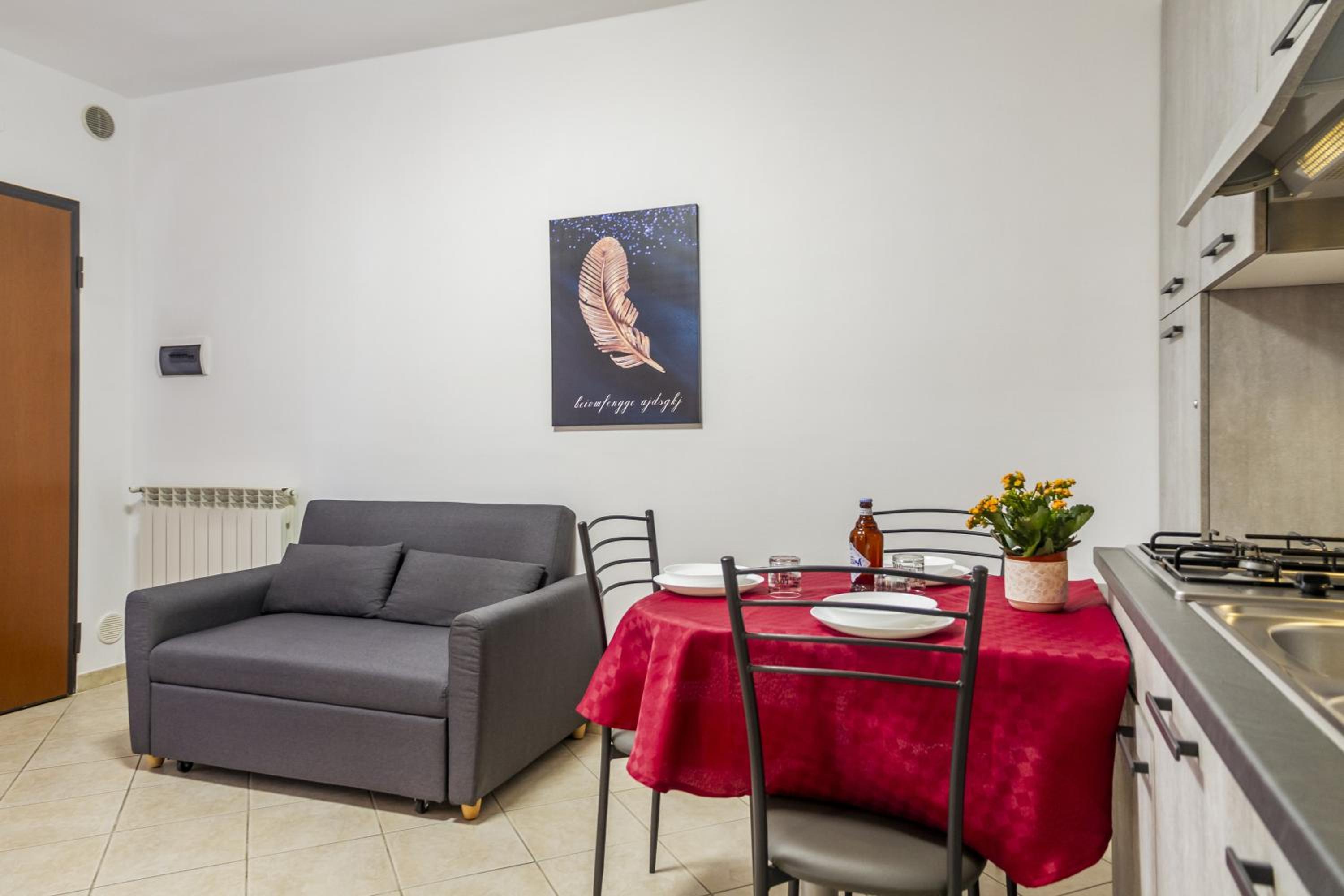 Superior One-Bedroom Apartment photo 2