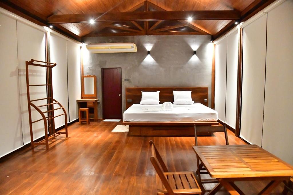 Double Room With Lake View