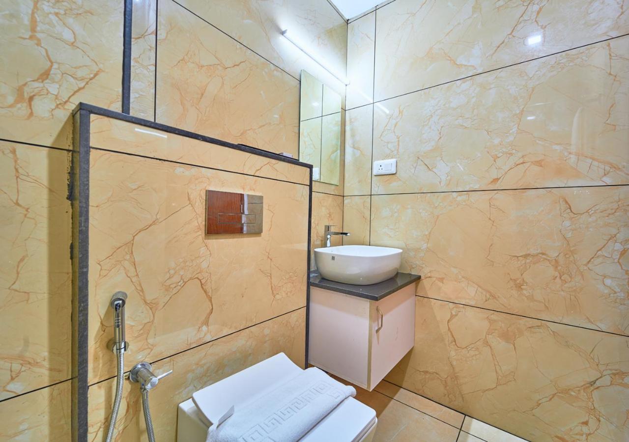 Premium Room - Photo 20