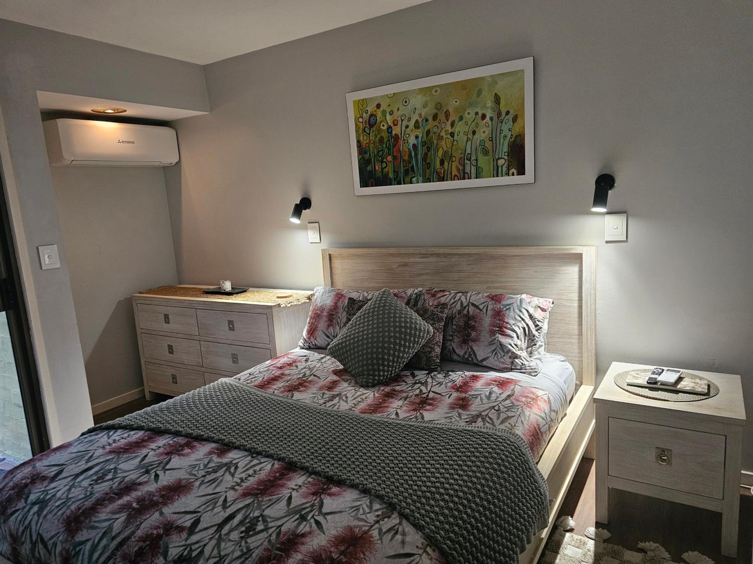 Queen Room with Garden View photo 3