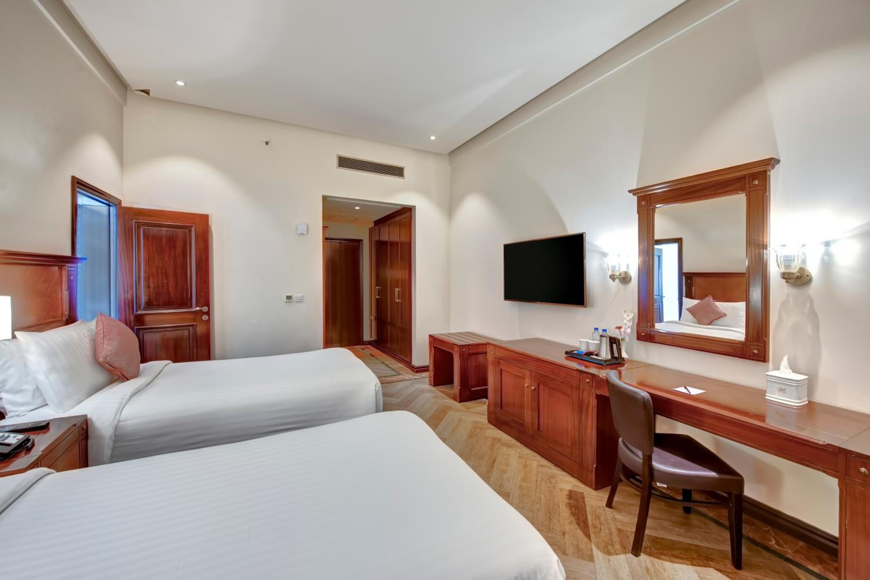 Deluxe Twin Room - Photo 1