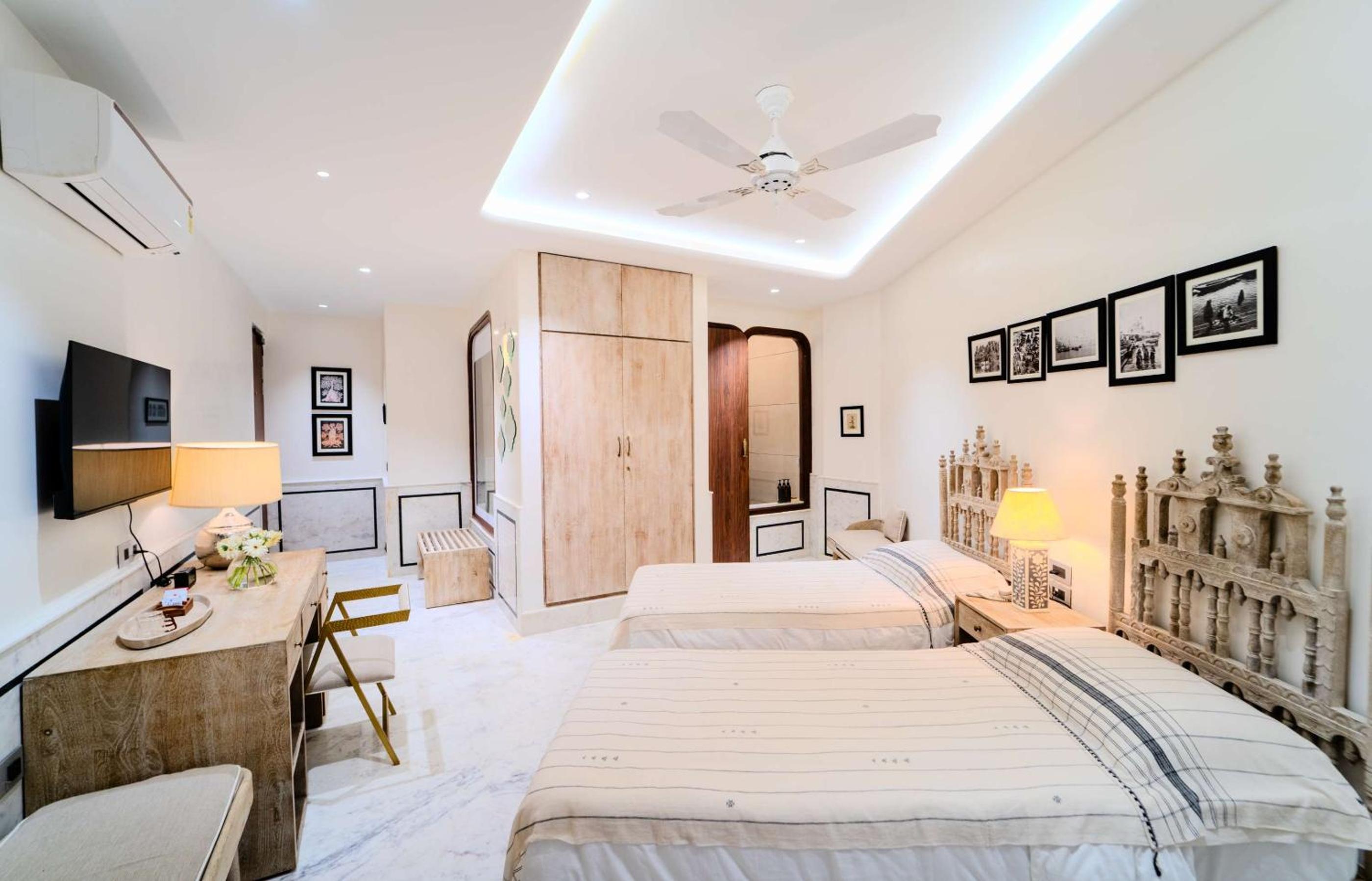 Twin Room with Mountain View