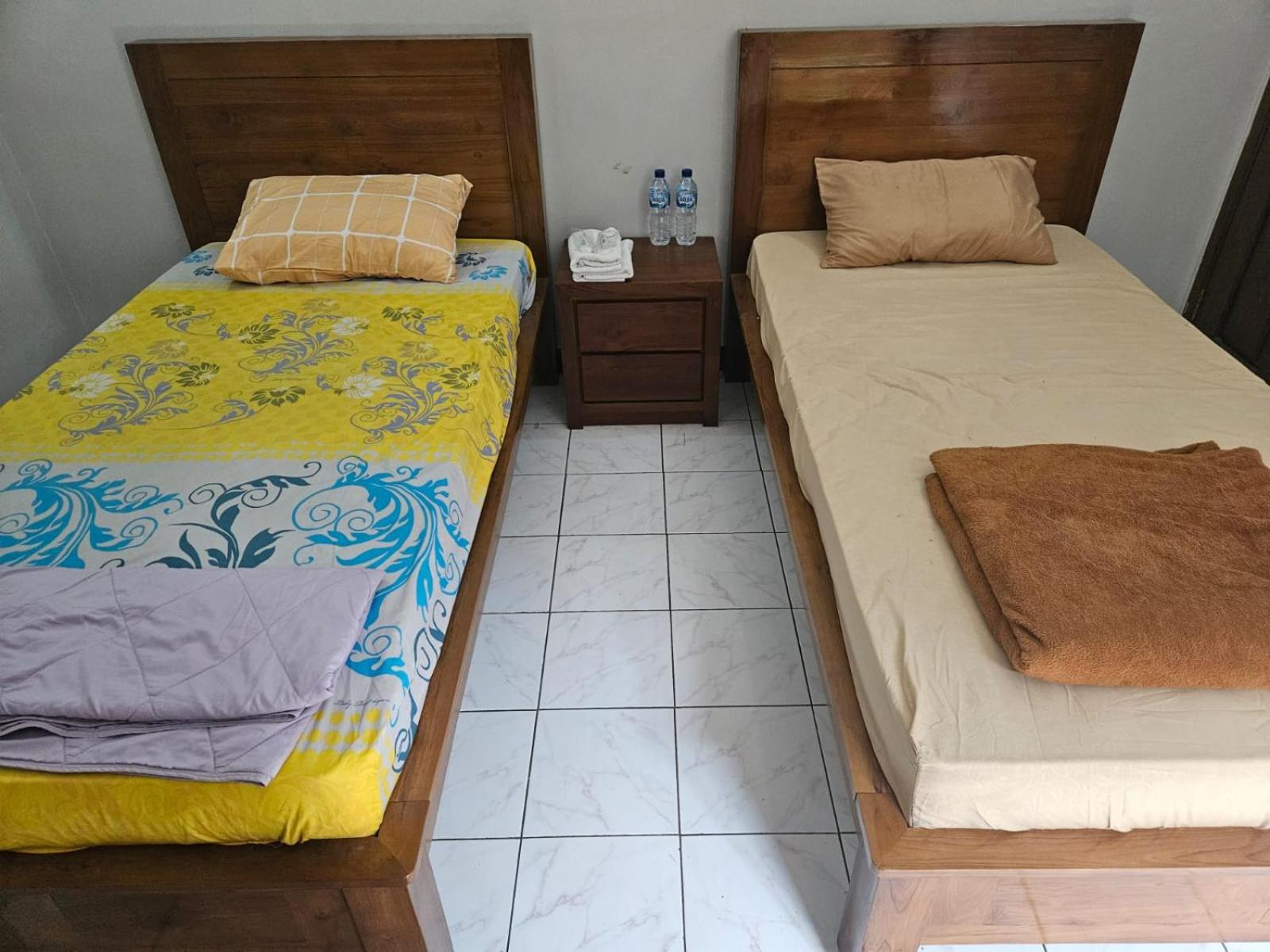 Twin Room with Private Bathroom