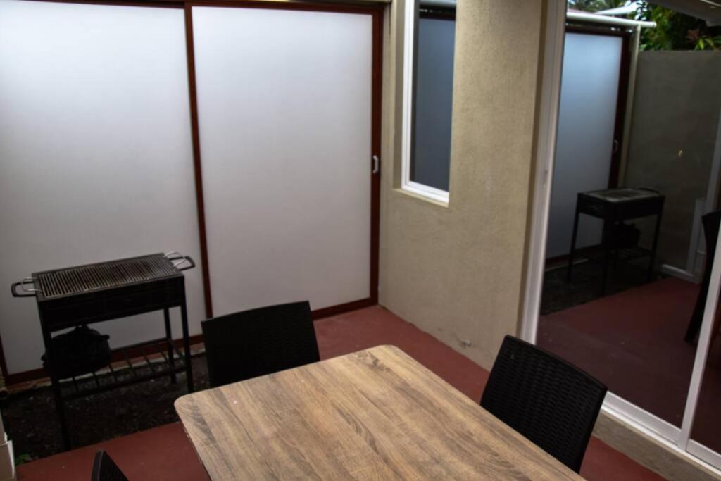 Three-Bedroom House photo 2