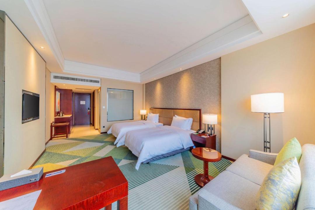 Premium Twin Room - Photo 5