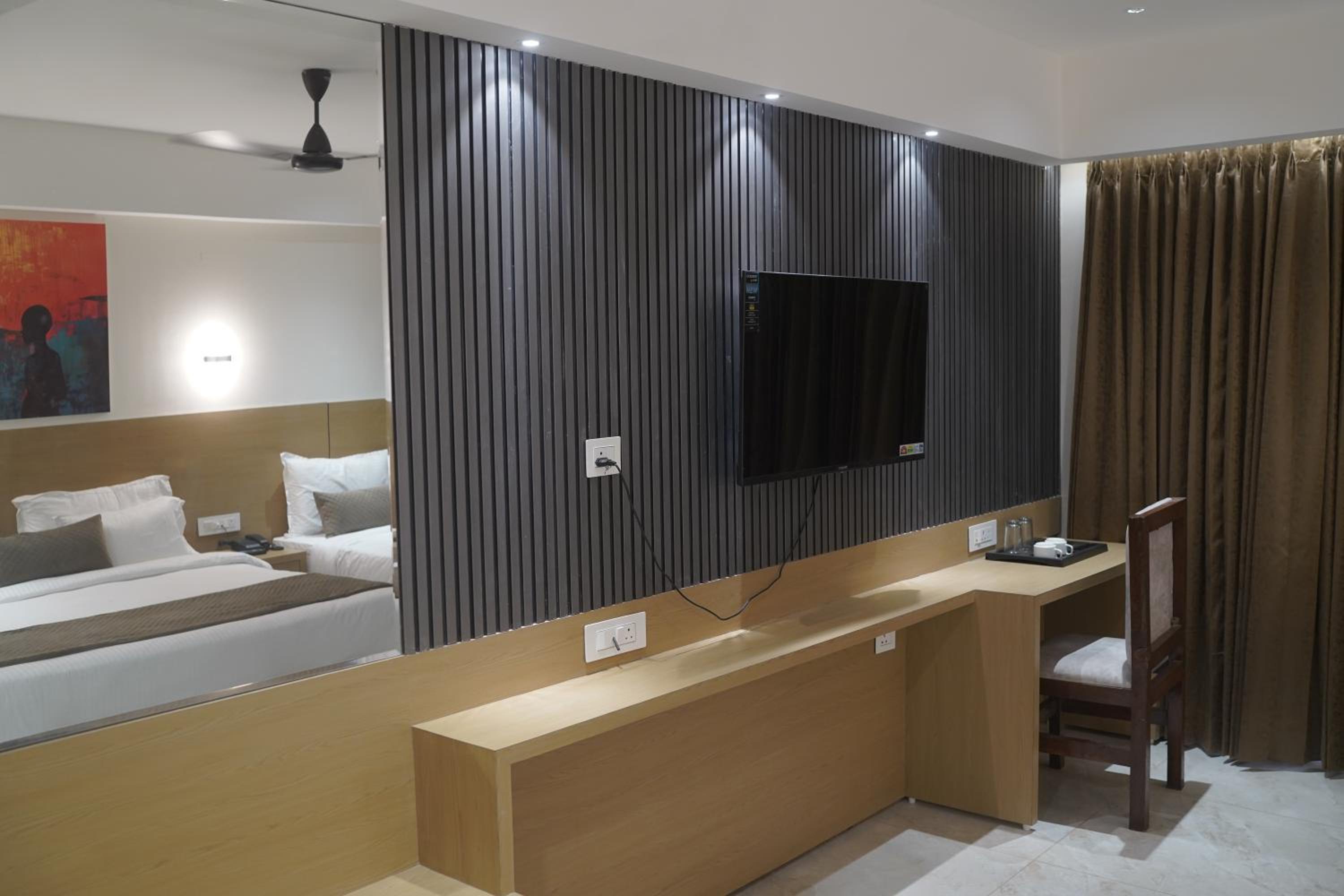 Deluxe Triple Room