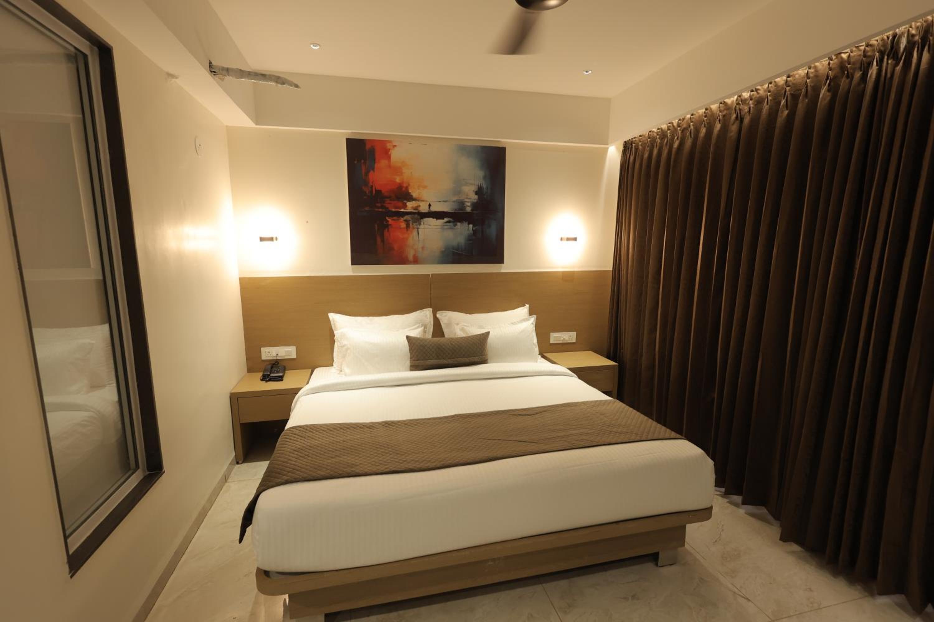 Deluxe Double Room photo 3