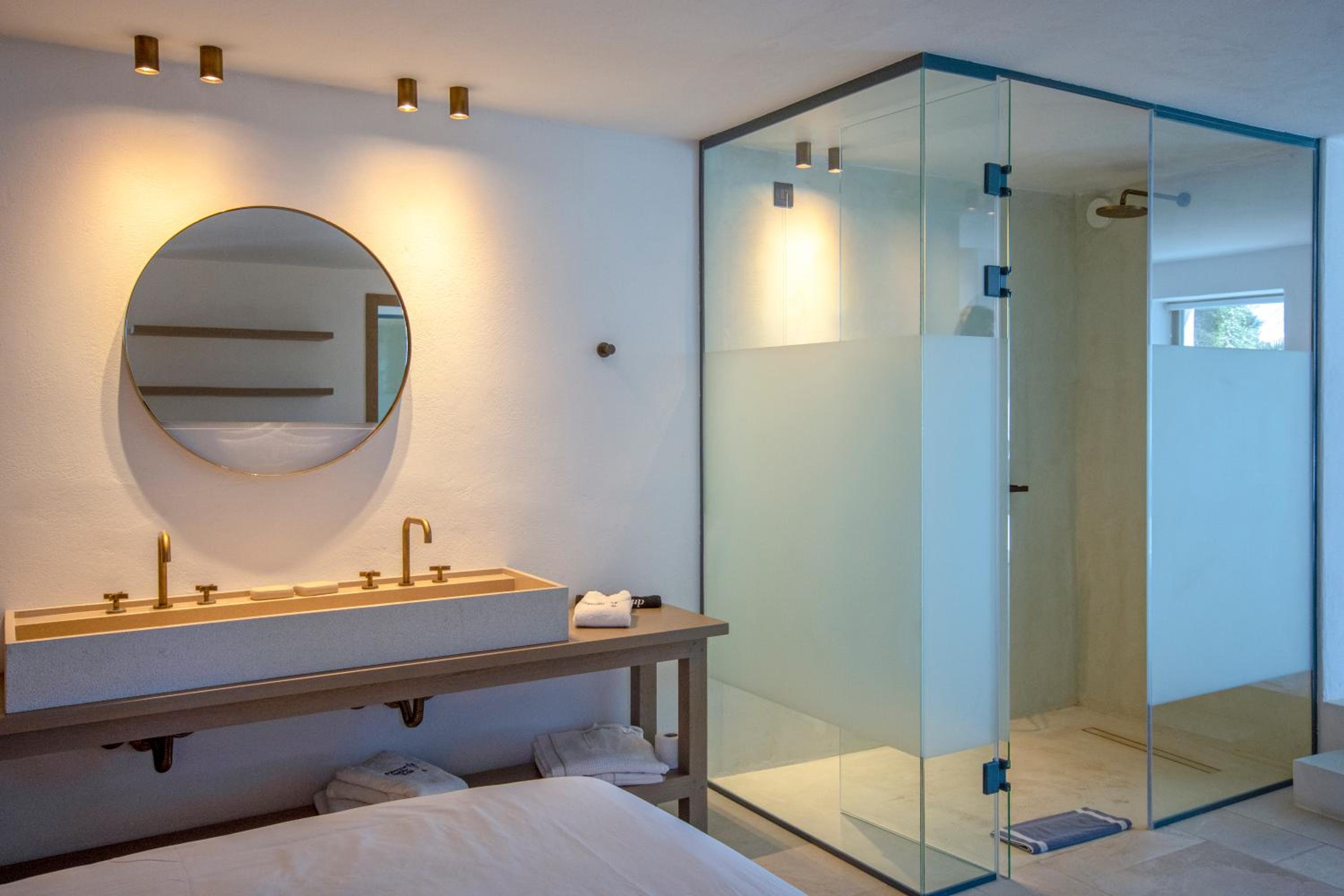 Honeymoon Sea View Suite with Private Hot tub photo 3