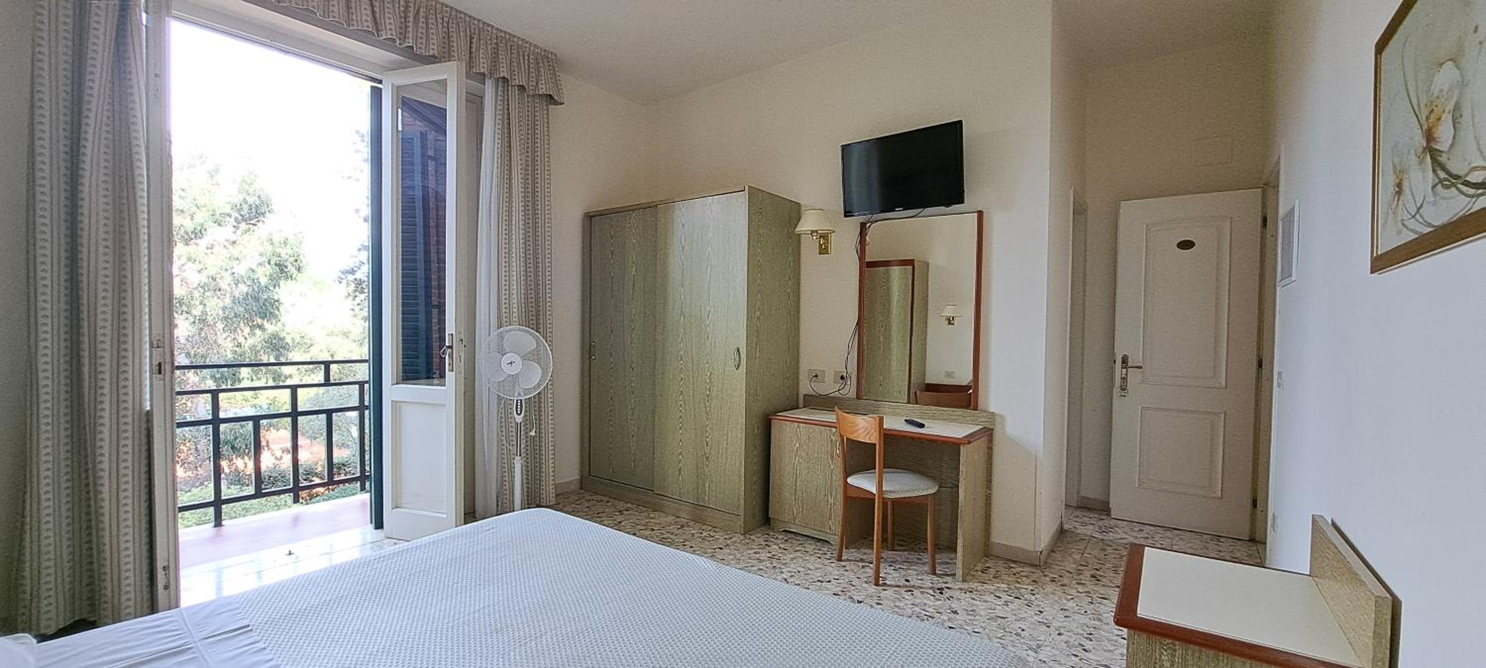 Standard Triple Room - Photo 5