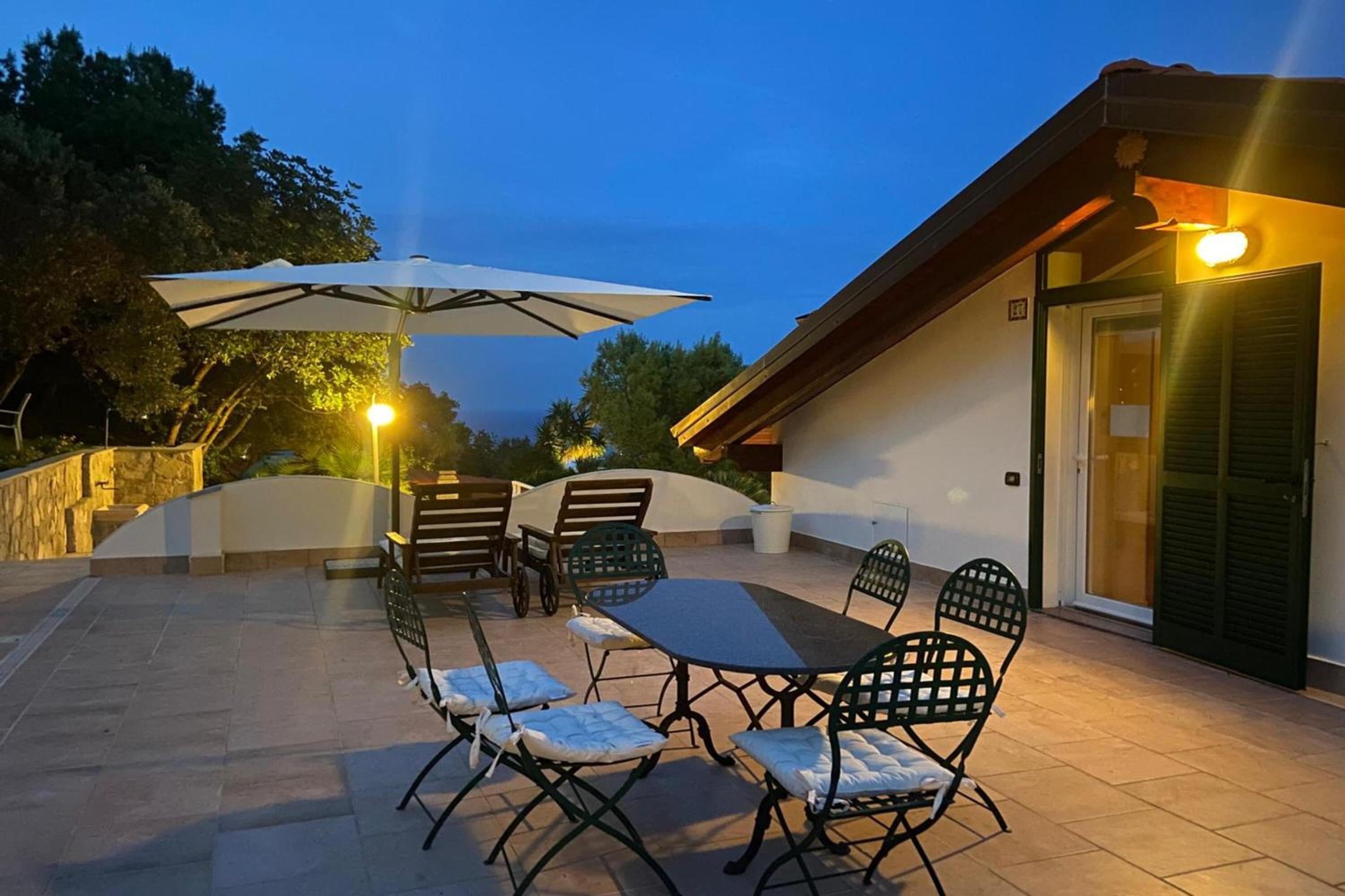 Three-Bedroom Villa photo 3