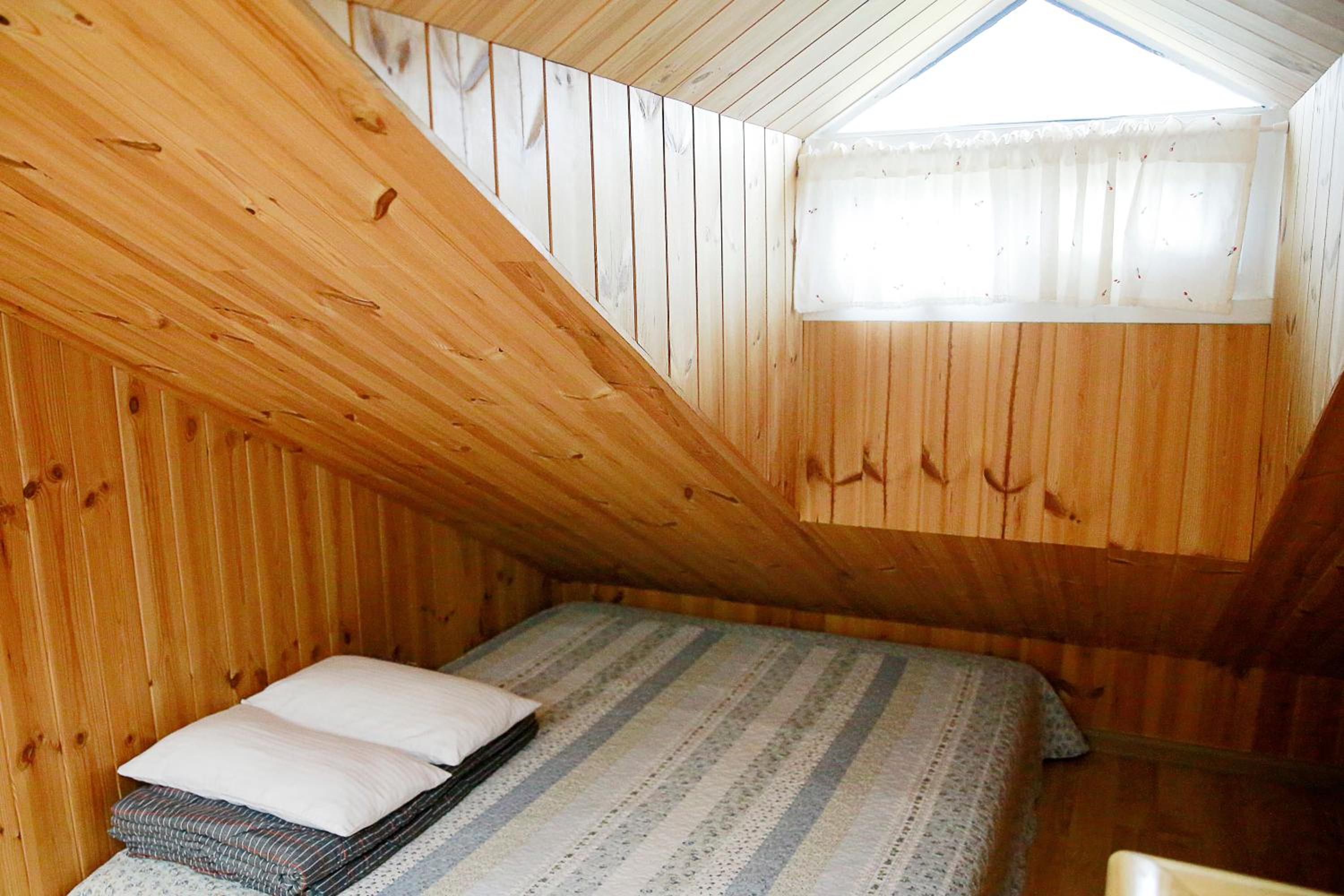 Family Room - Photo 10